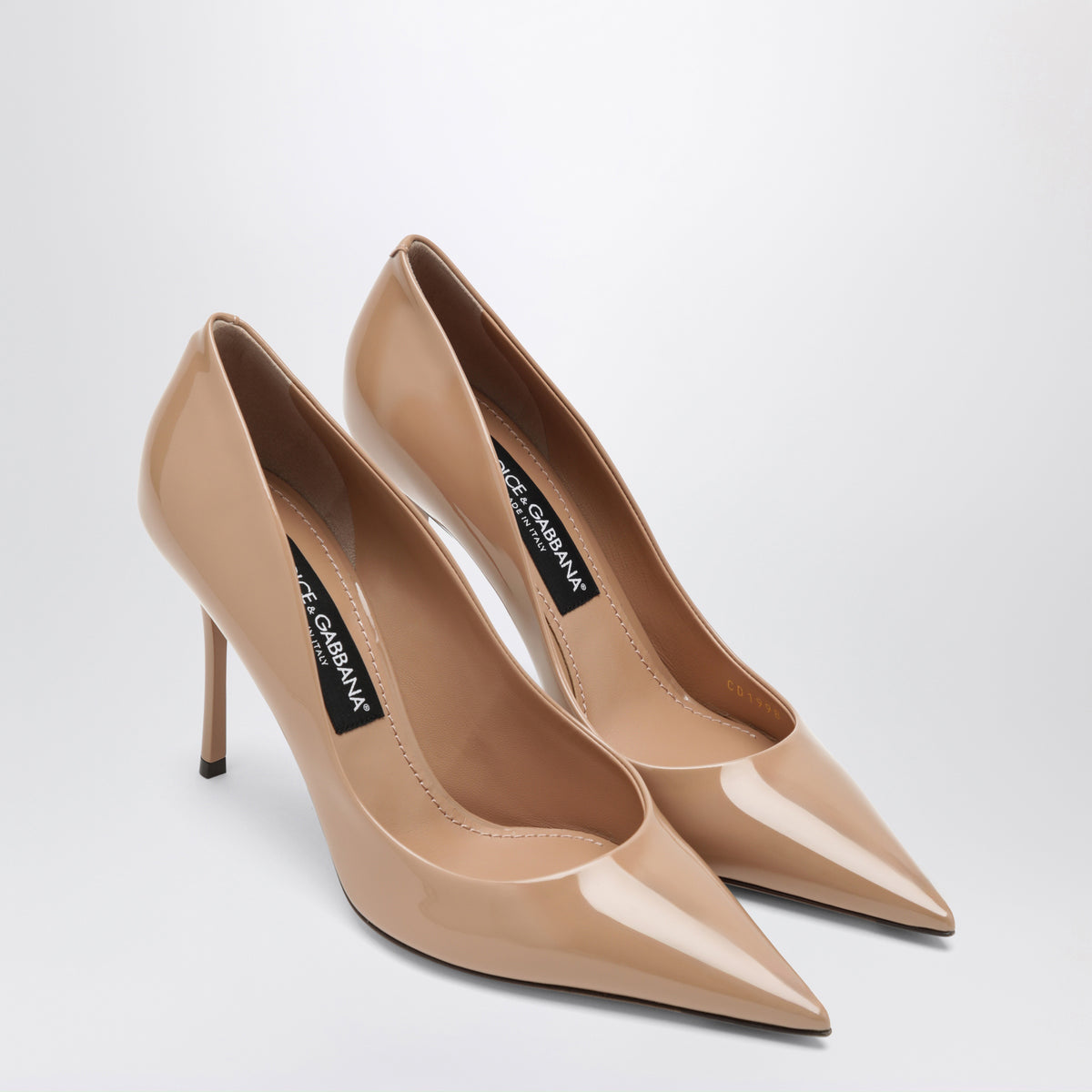 Dark beige patent leather pumps