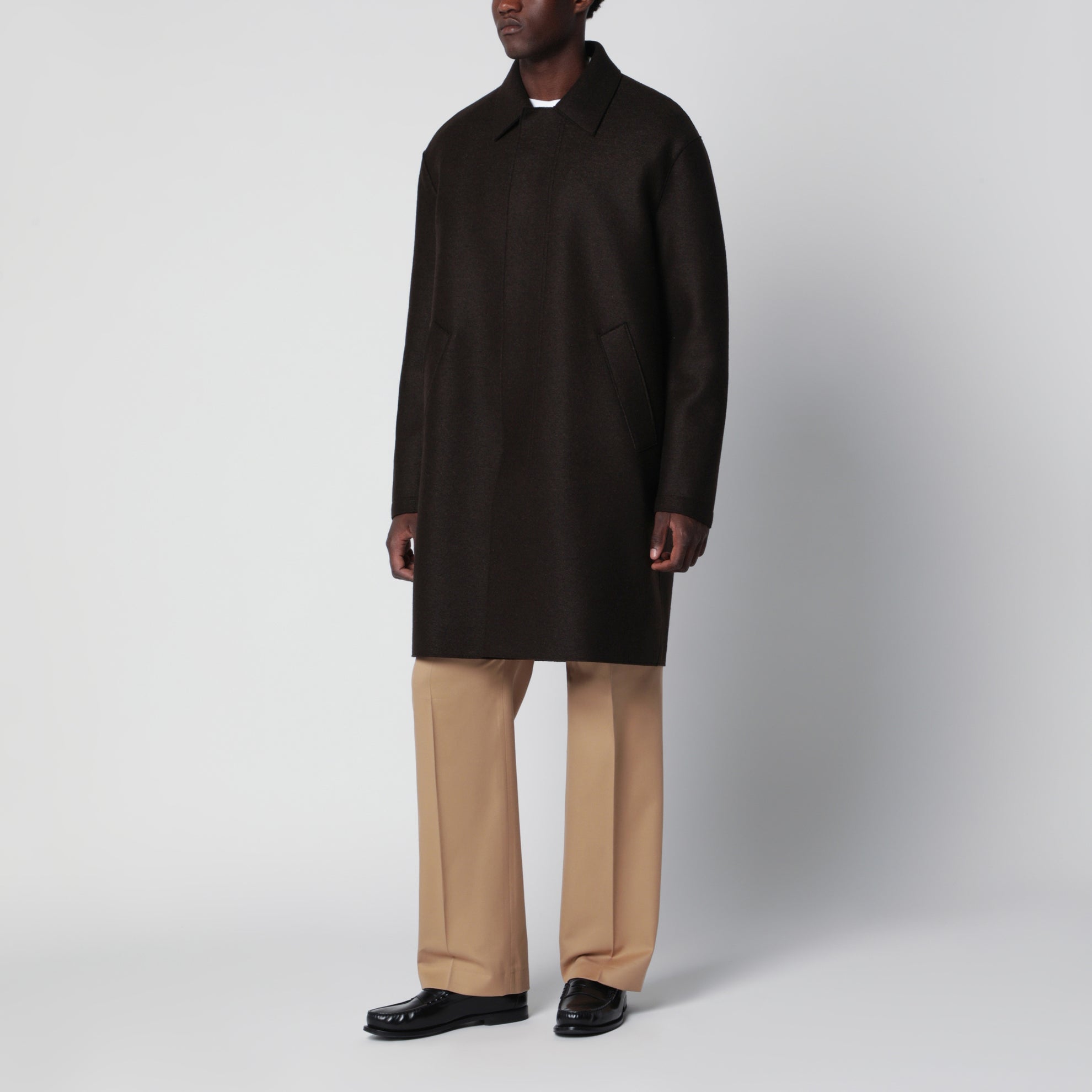 Cappotto marrone scuro in lana