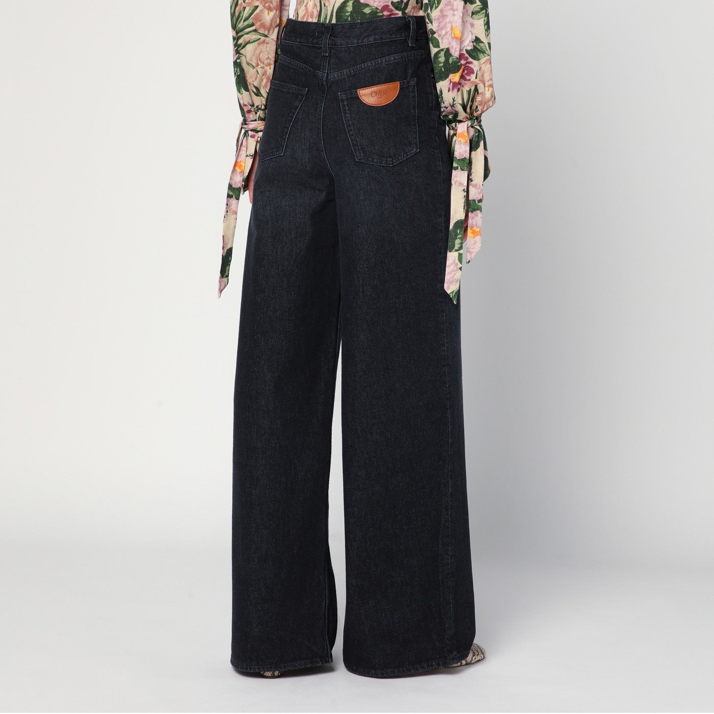 Jeans ampio nero slavato