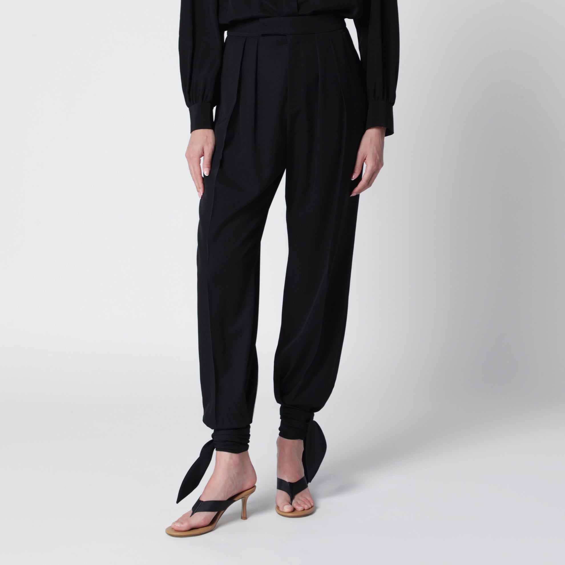 Black pleated fluid crêpe de chine trousers