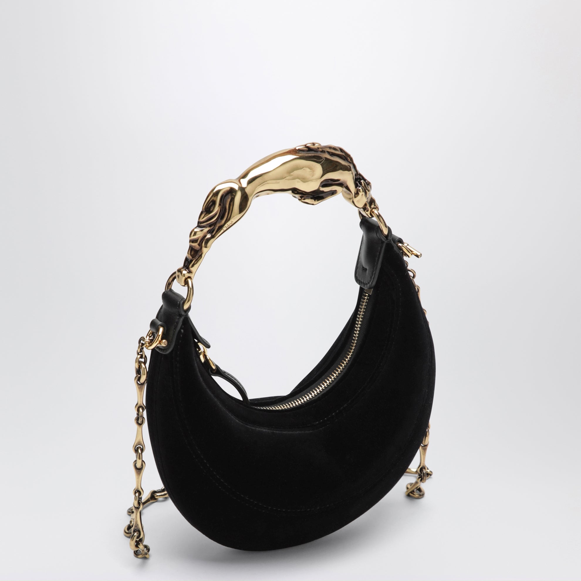 Sac hobo noir en daim avec poignée sculpturale