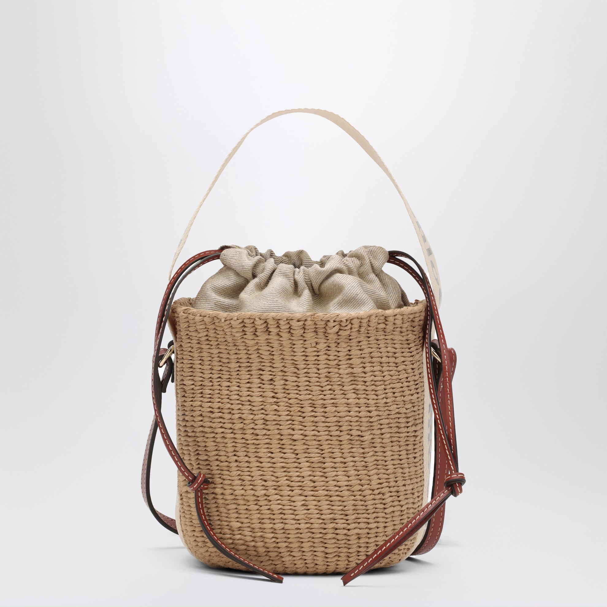 Kleine Bucket Bag Woody aus Raffia-Bast