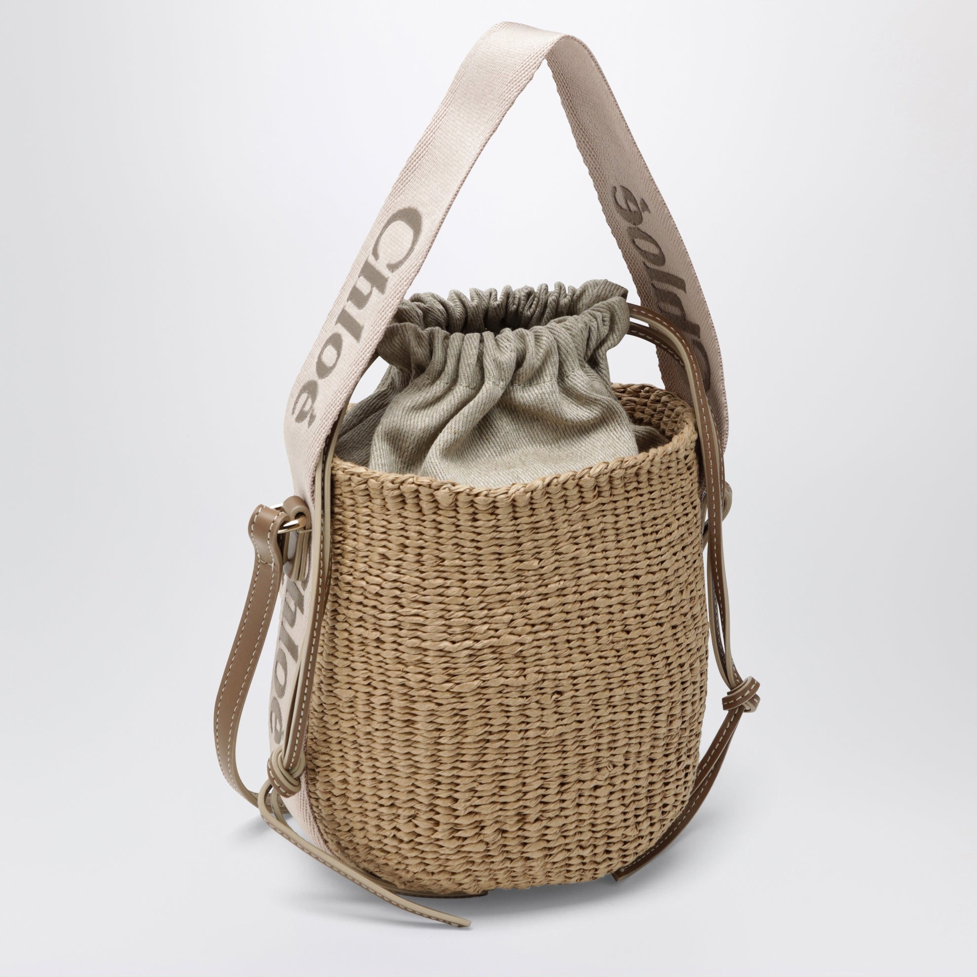 Petit sac seau Woody en raphia