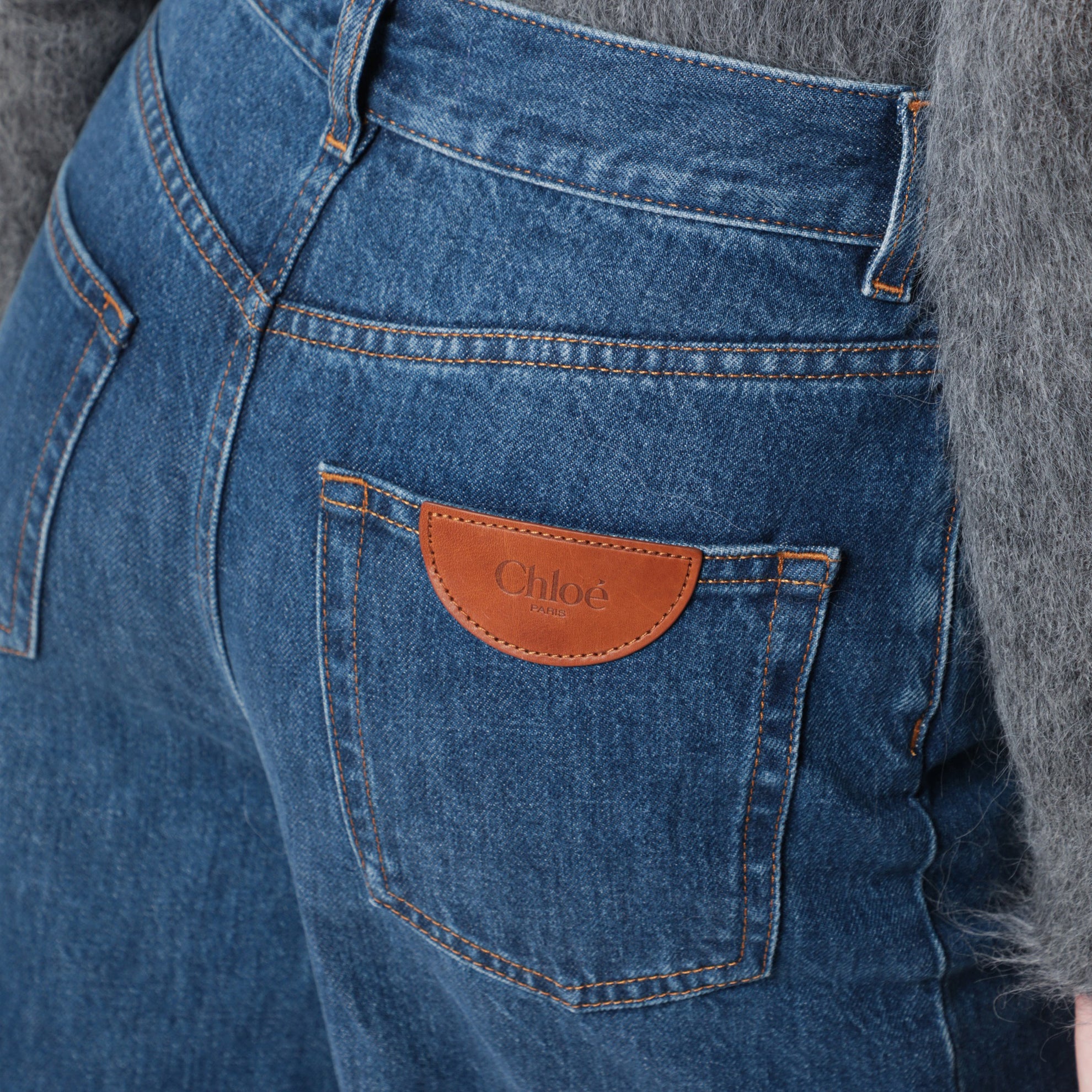 Jeans a zampa blu notte effetto slavato