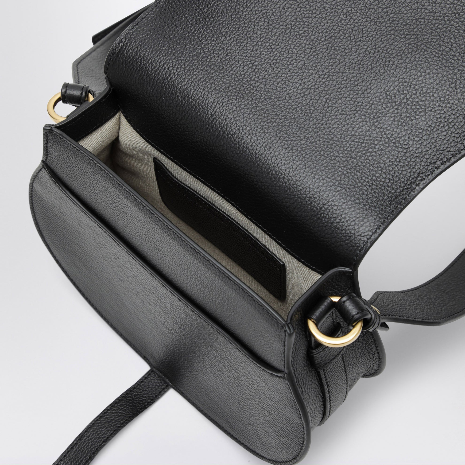 Borsa Saddle Marcie nera in pelle granata