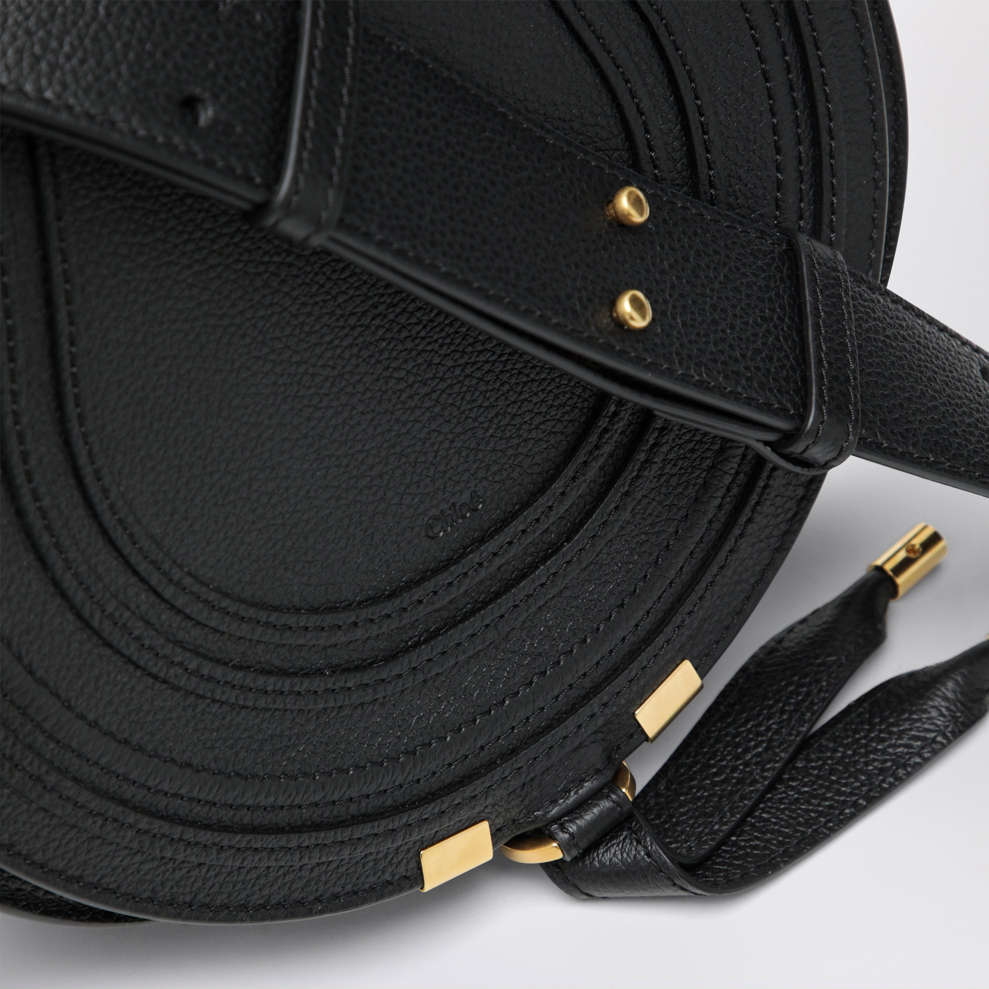 Borsa Saddle Marcie nera in pelle granata
