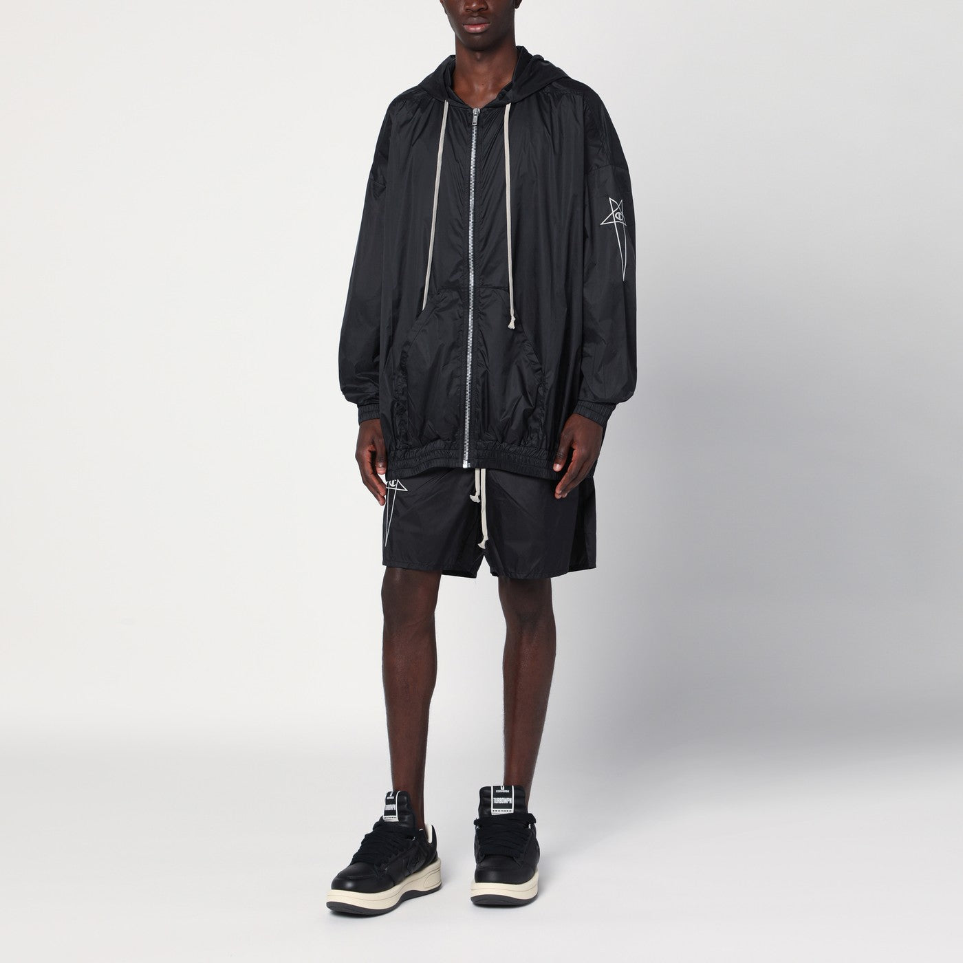 Lightweight black zip jacket in nylon