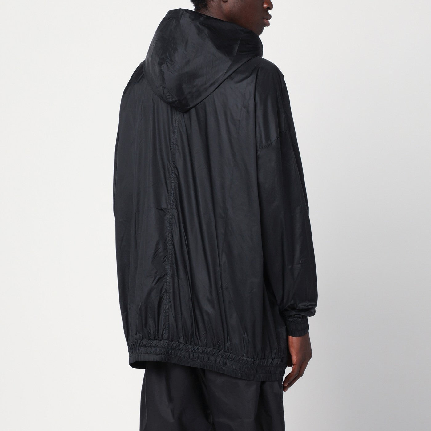 Lightweight black zip jacket in nylon