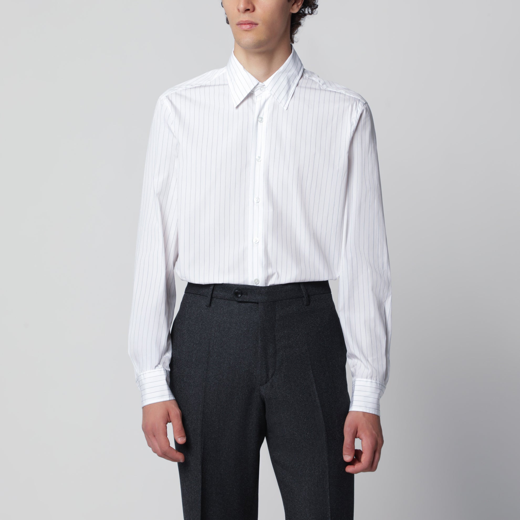 Camicia bianca a righe sottili in cotone