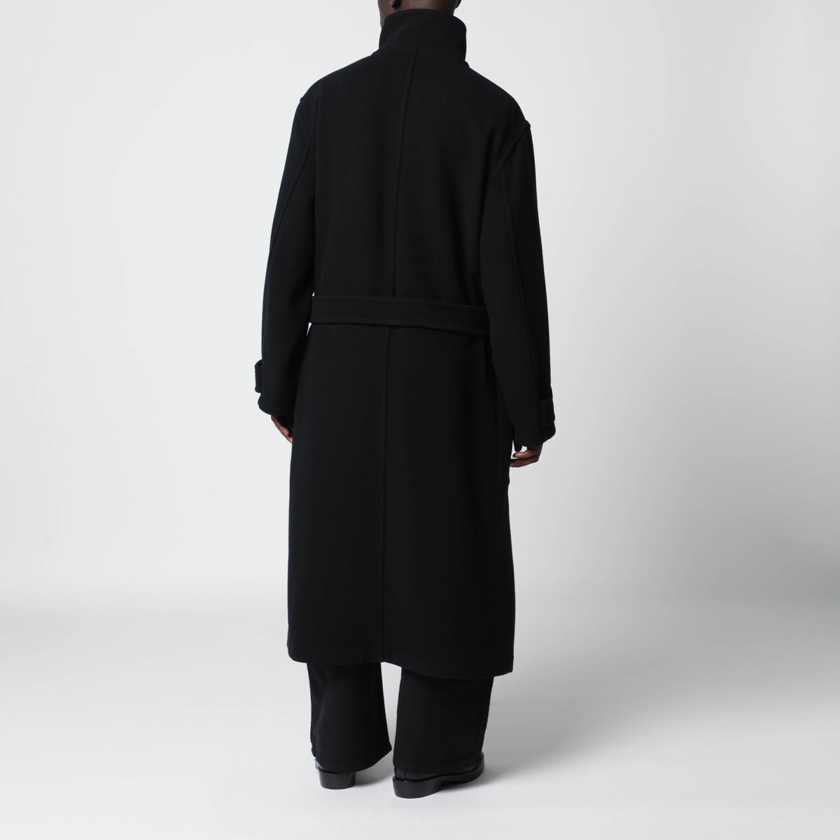 Cappotto con cintura nero in lana