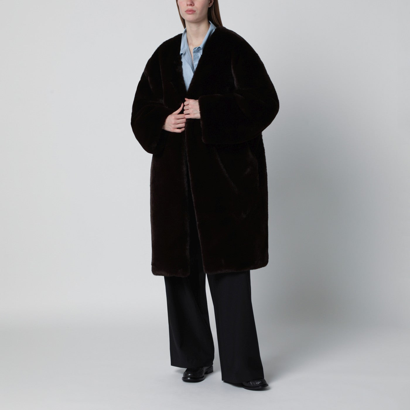 Cappotto marrone in pelliccia sintetica
