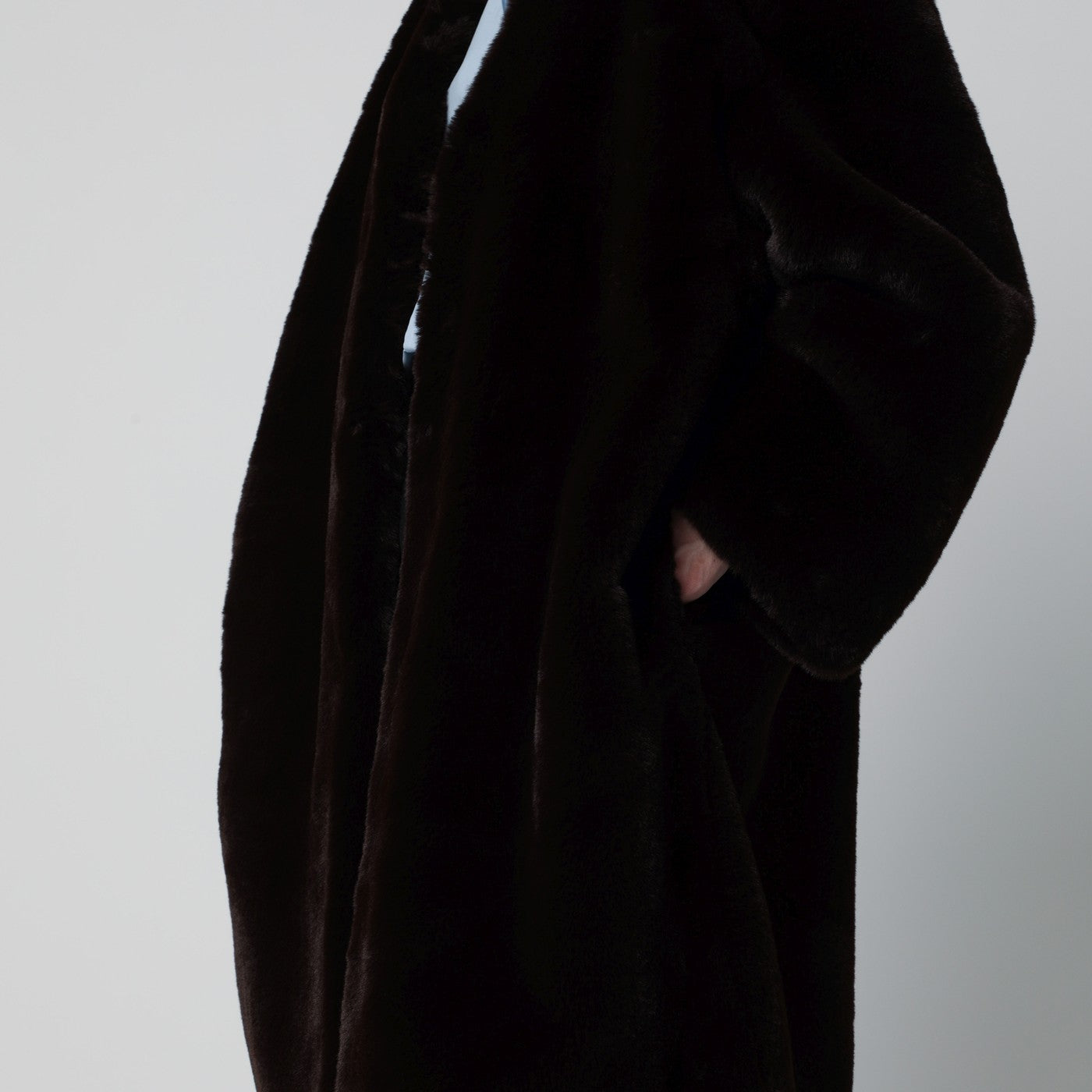 Cappotto marrone in pelliccia sintetica