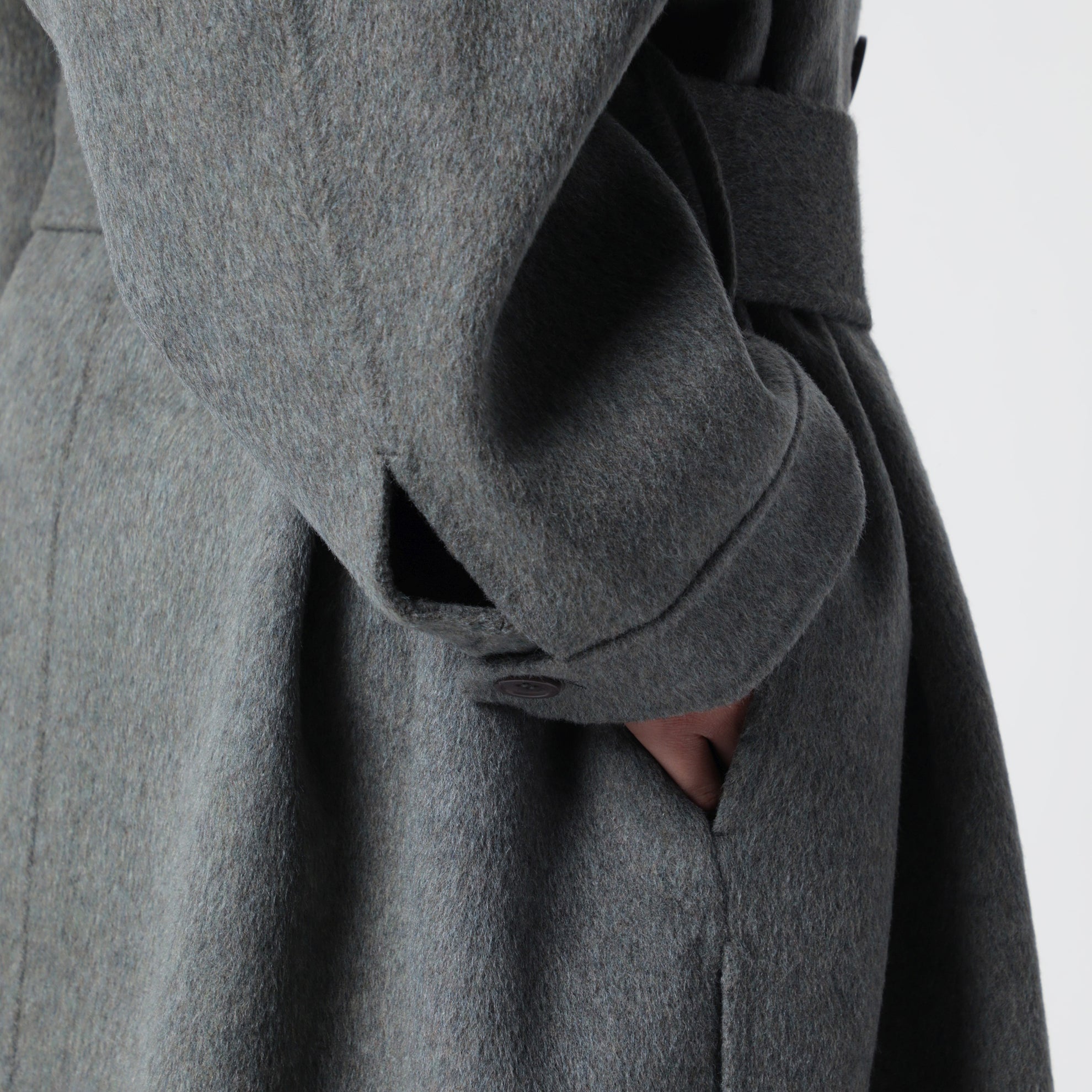 Double-breasted coat with belt in grey