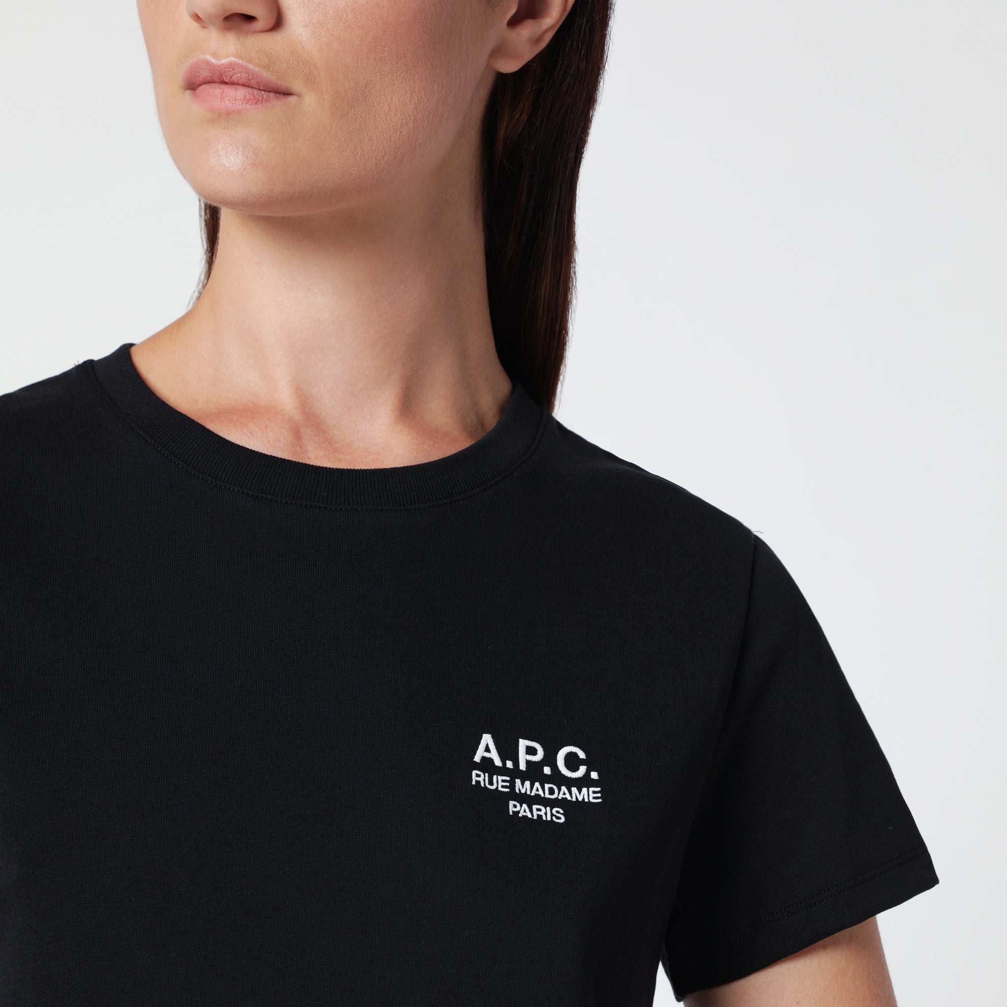 T-shirt nera in cotone con ricamo
