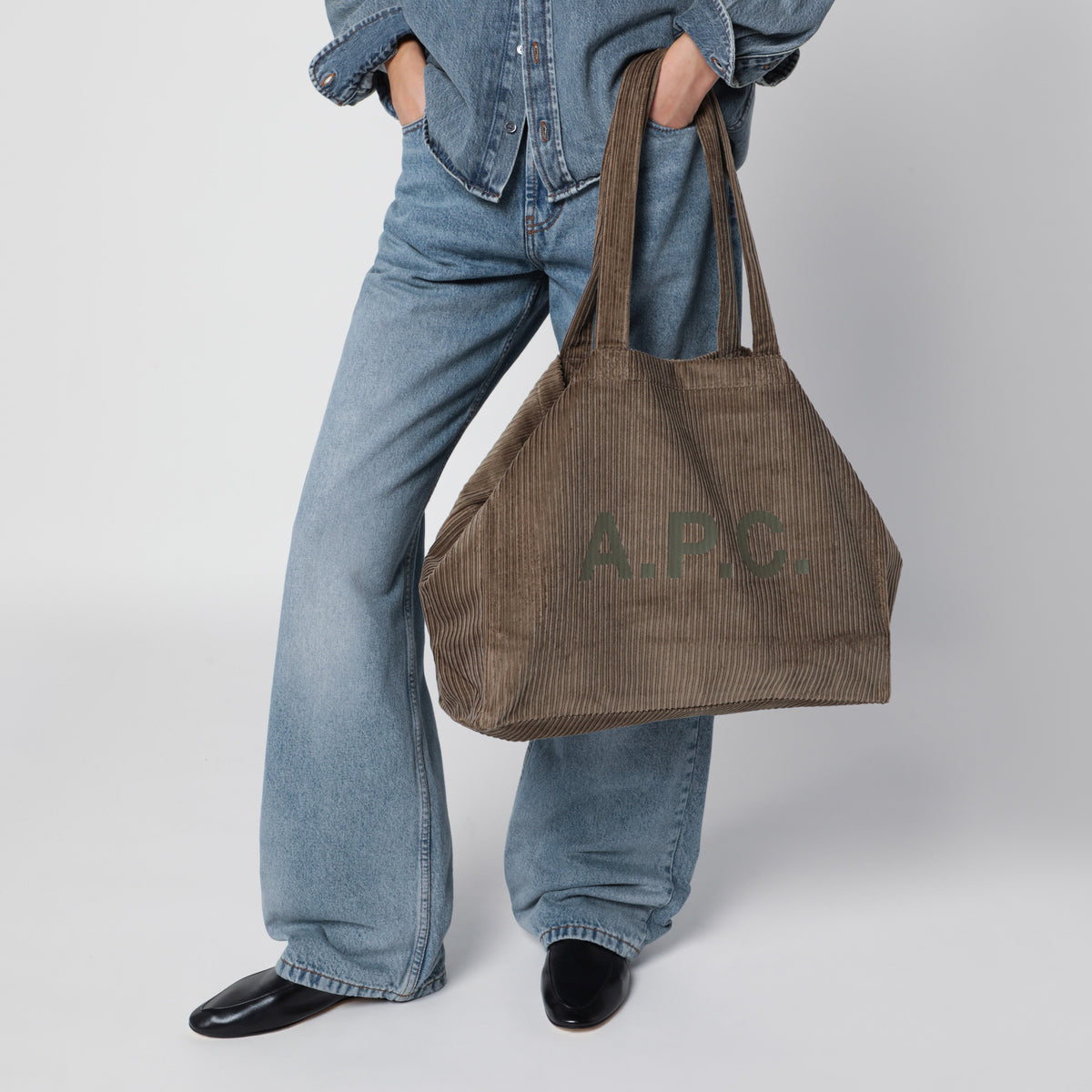 Taupefarbene Lou Large Tote Bag aus Cord