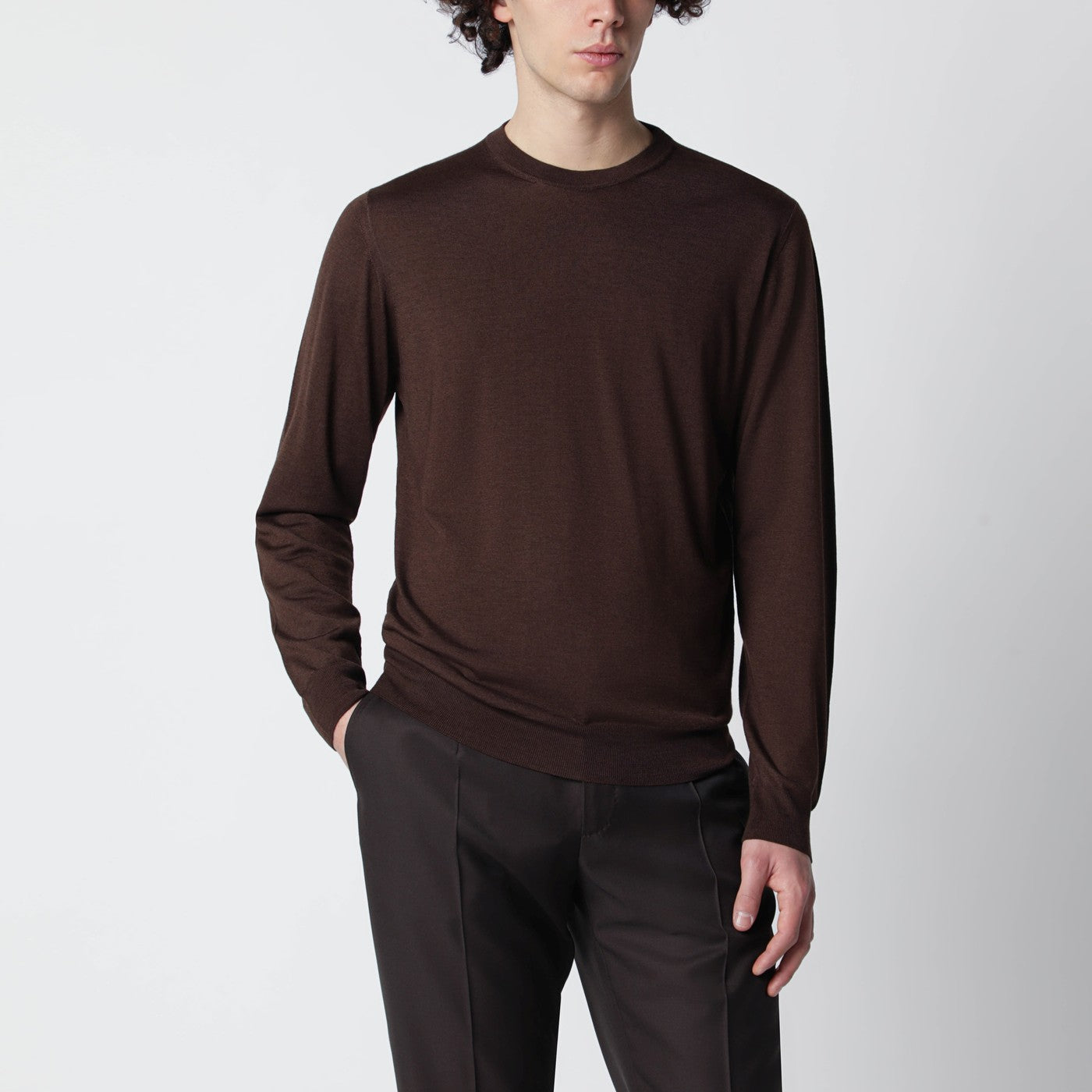 Schokoladenbrauner Wollpullover