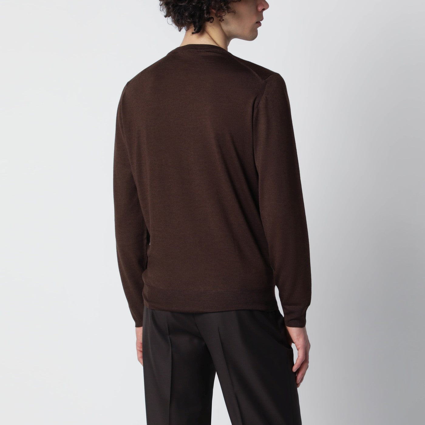 Schokoladenbrauner Wollpullover