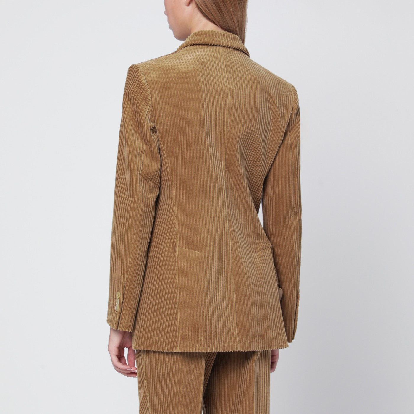 Kamelbraune Jacke aus Rippstrick