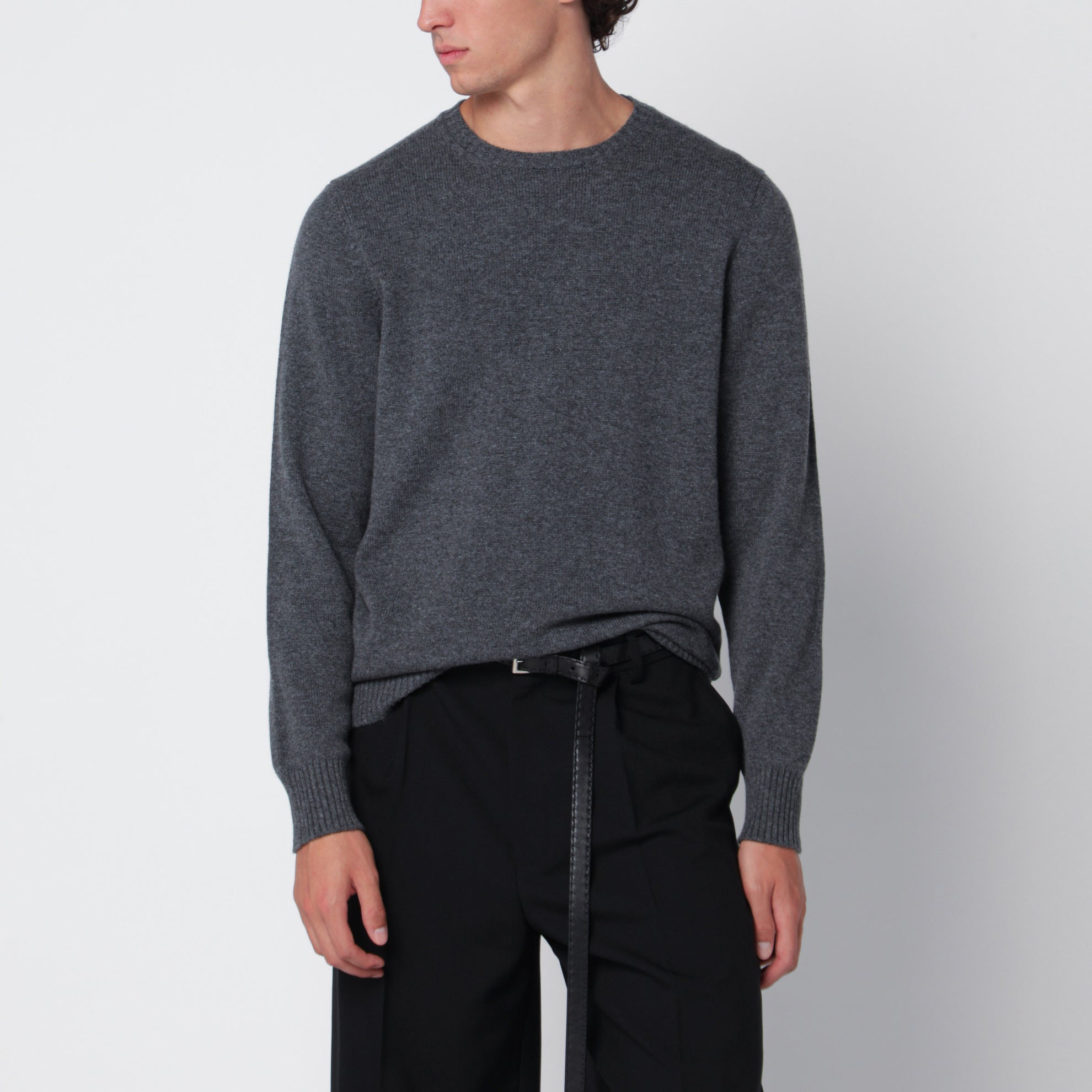 Grey crew-neck sweater in cashmere