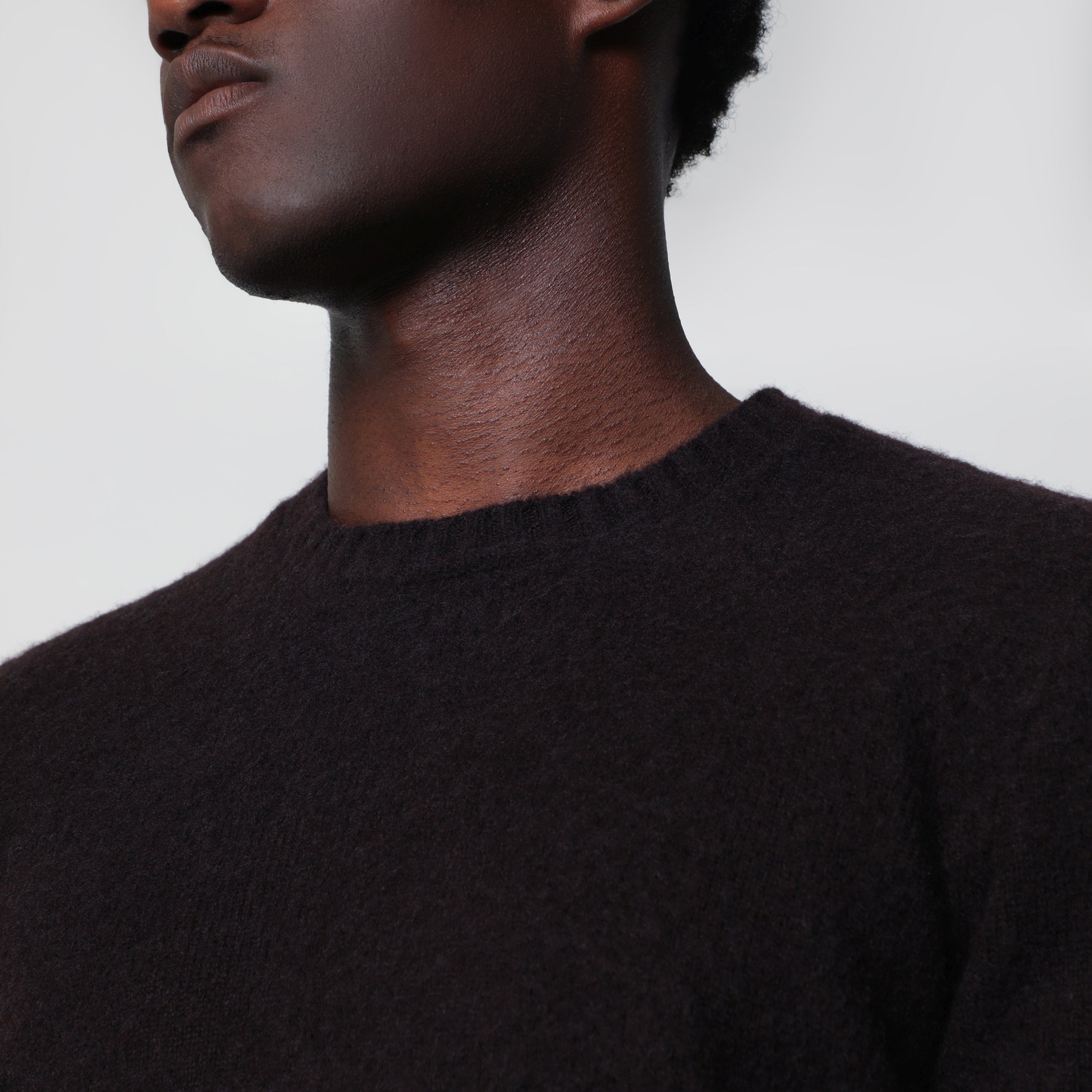 Brauner Pullover aus Lammwolle