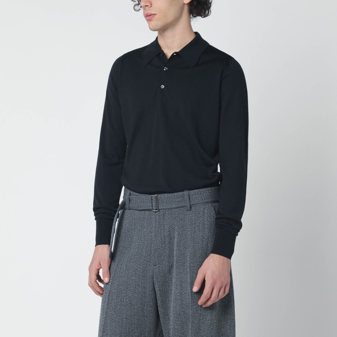 Polo noir en laine