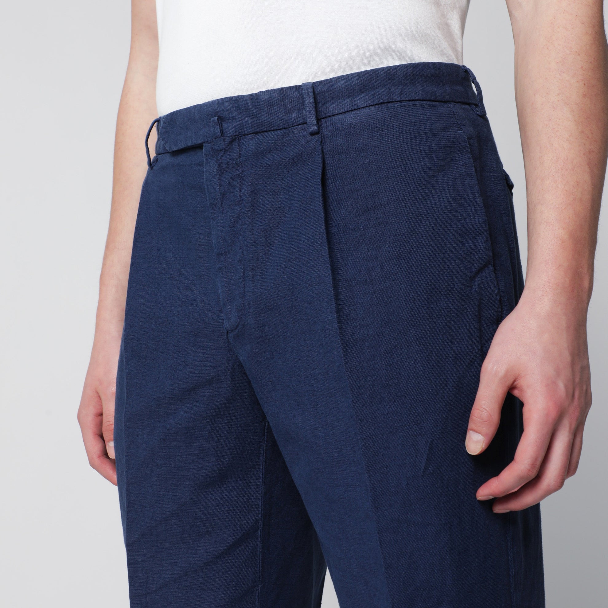 Pantalone blu in cotone e lino