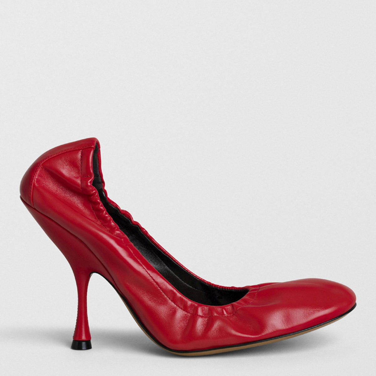 Pucker pumps