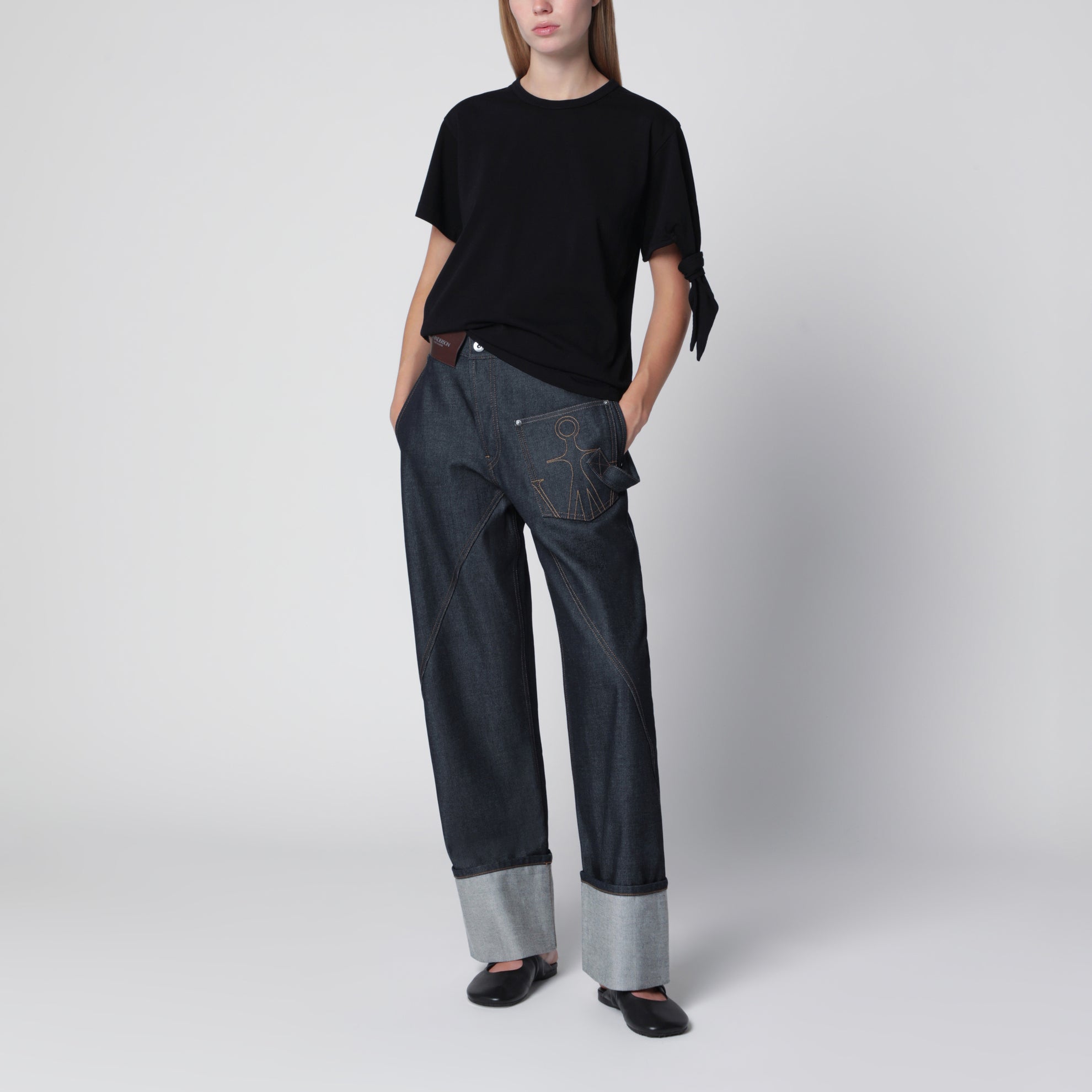Jeans workwear in denim indaco con risvolto ritorto