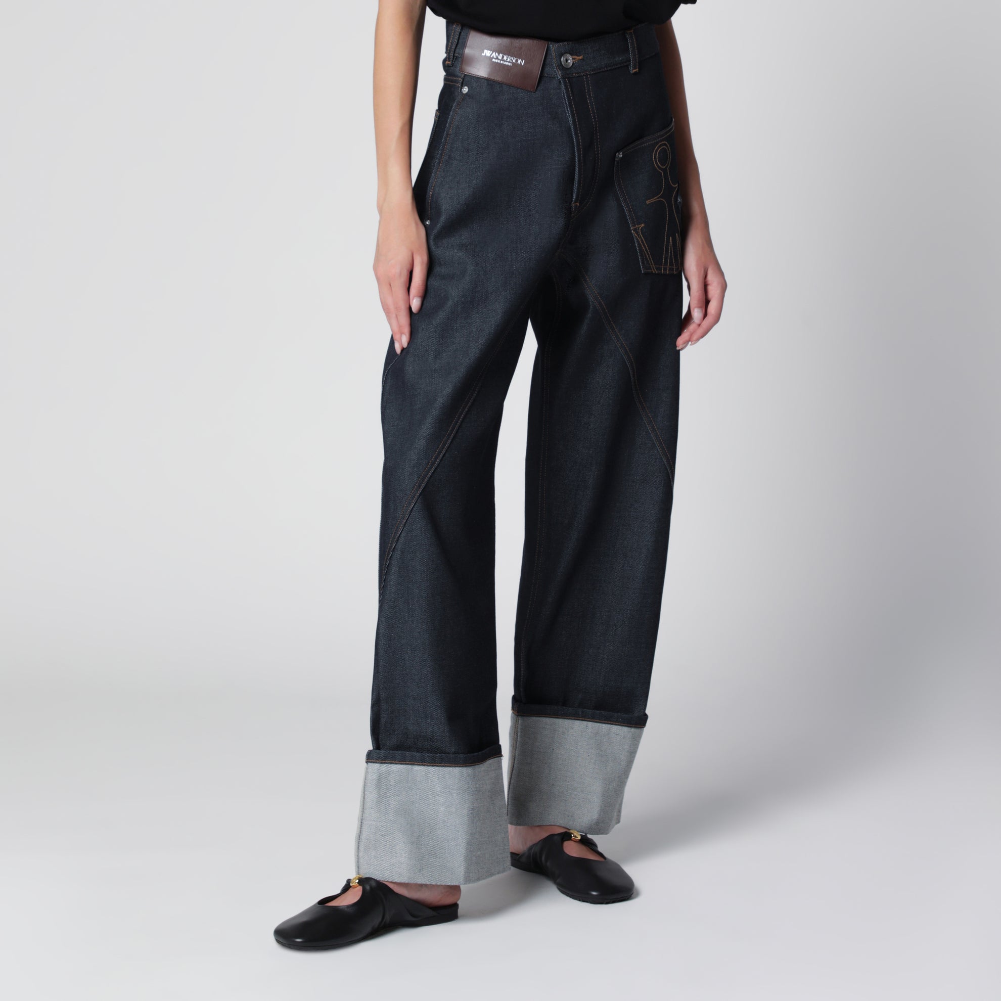Jeans workwear in denim indaco con risvolto ritorto