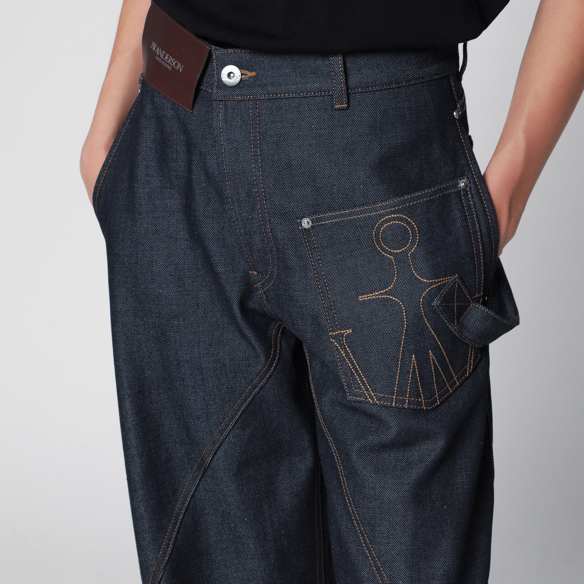 Jeans workwear in denim indaco con risvolto ritorto