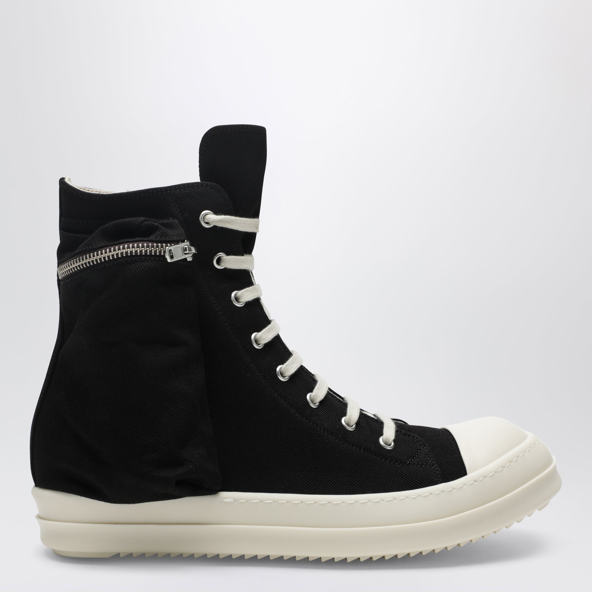 Temple Cargo Sneakers in black/milk white denim
