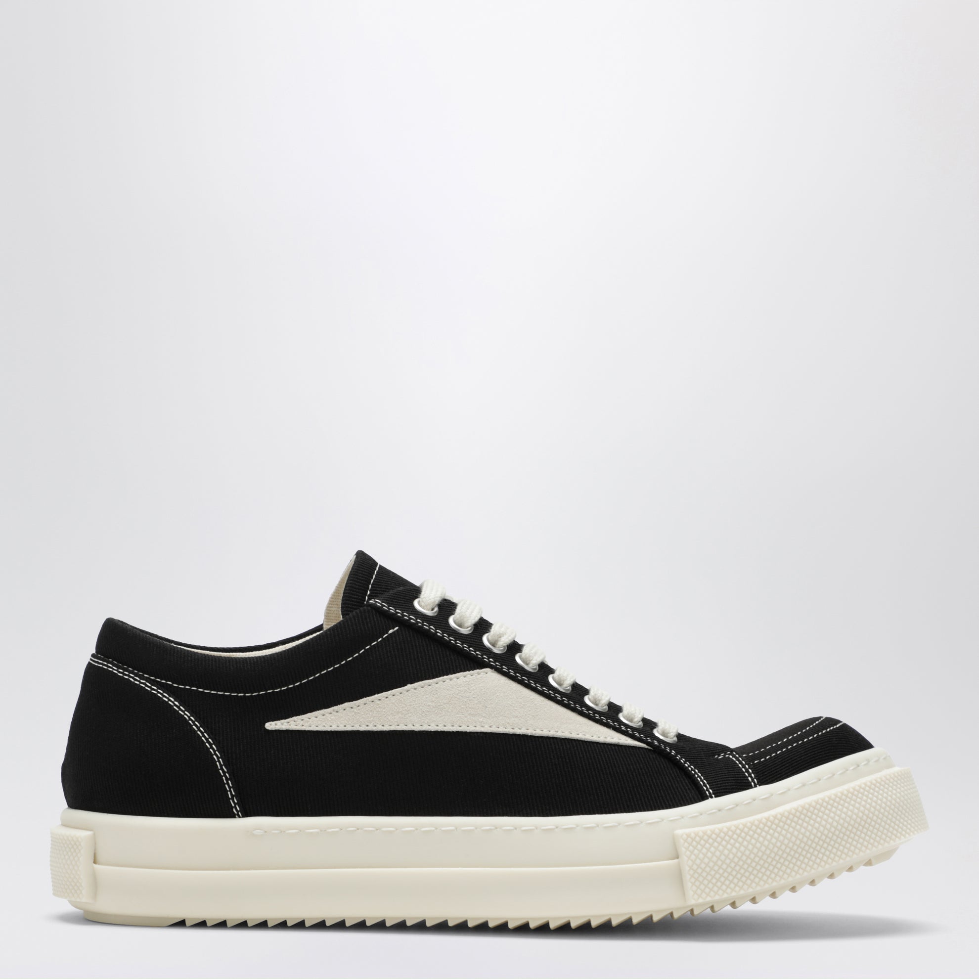 Vintage canvas Sneakers in black/milk white