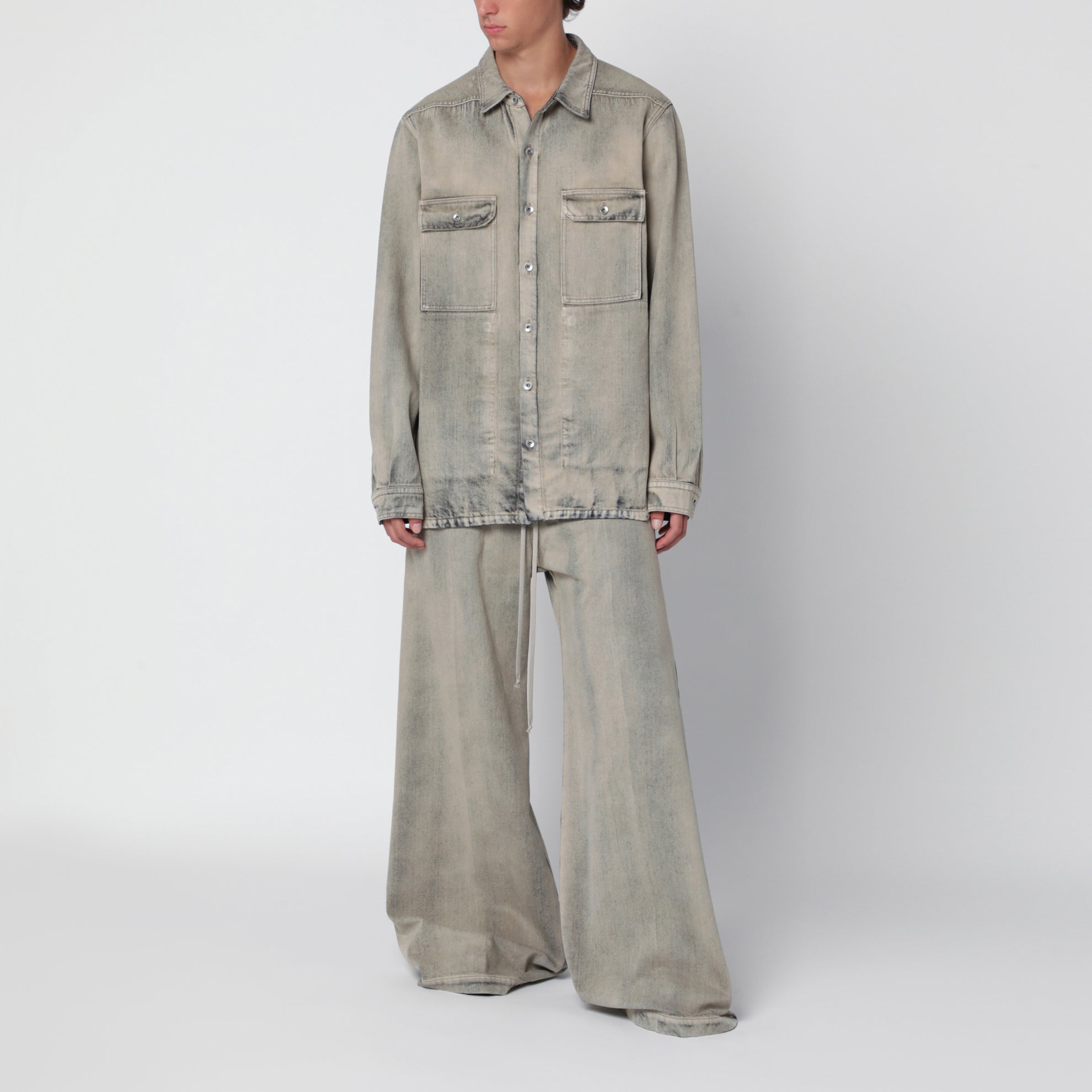 Wide-Leg-Hose aus mineralgrauem Washed-Denim