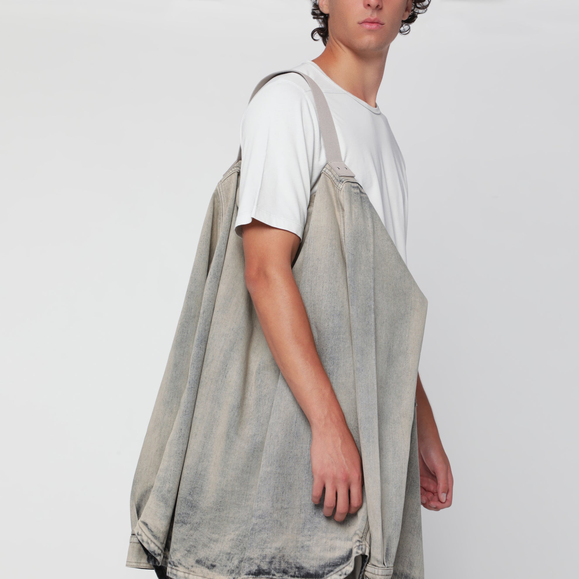 Wide-Leg-Hose aus mineralgrauem Washed-Denim