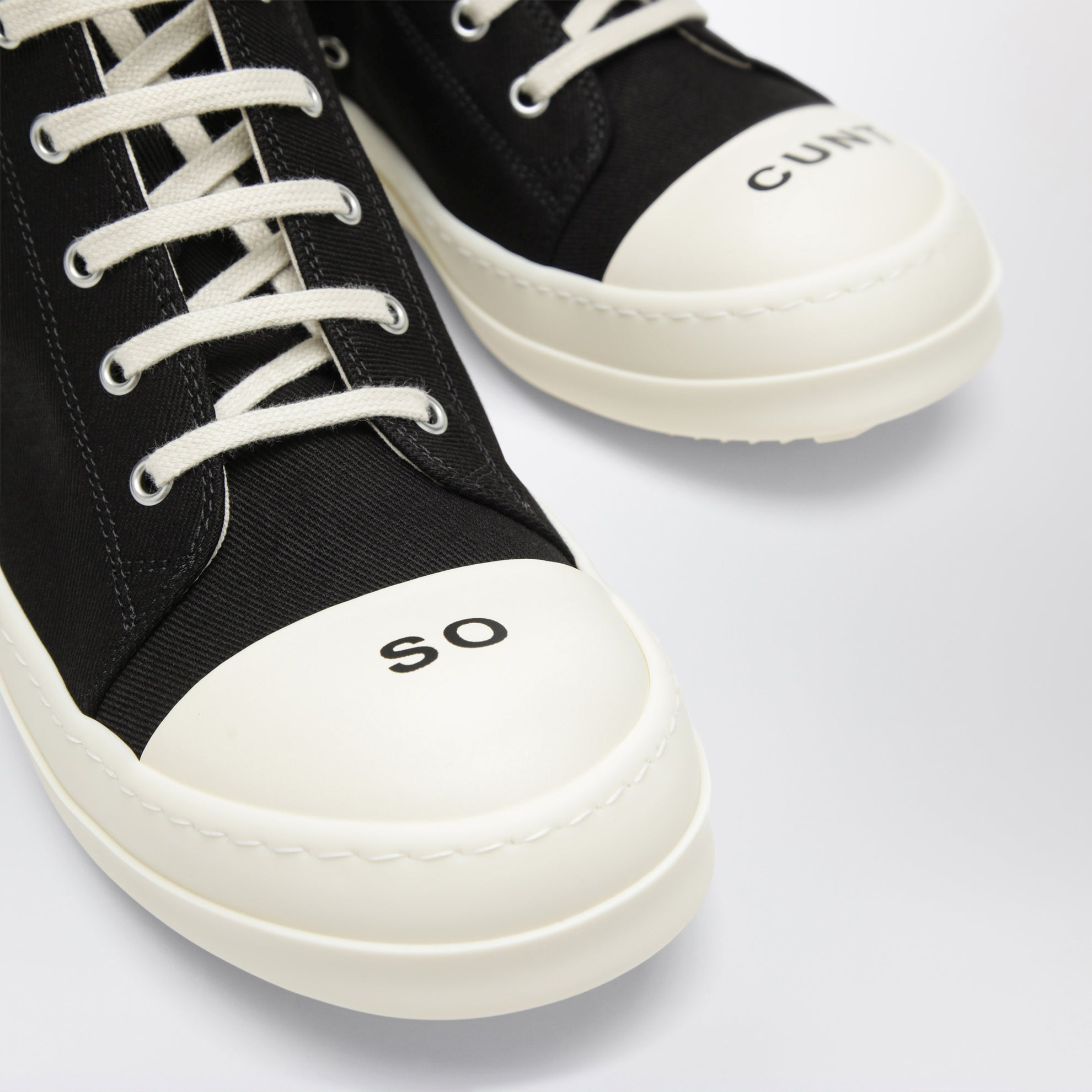 Sneaker Tower nere/bianco latte "So Cunt"
