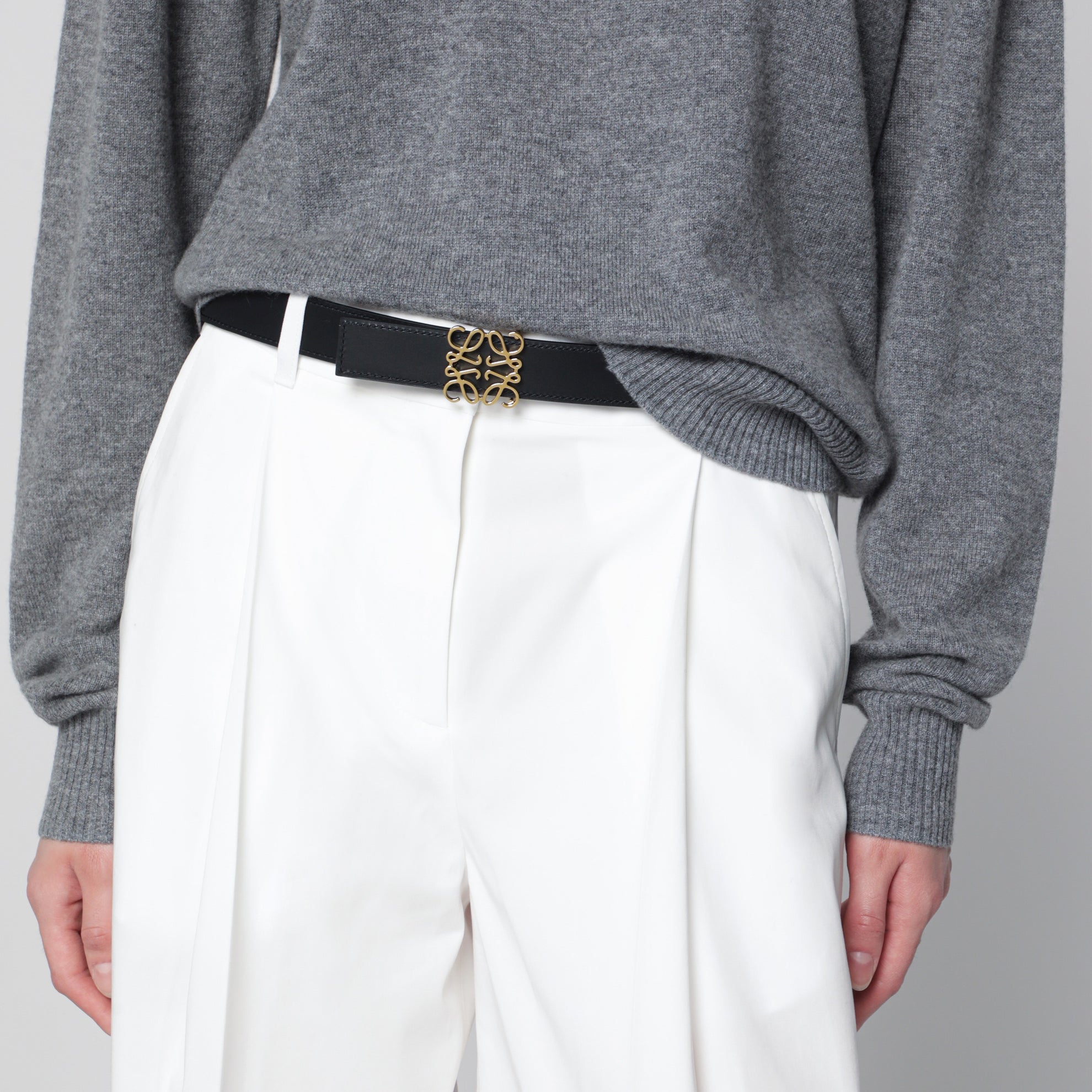 Reversible Anagram belt in smooth calfskin tan/black
