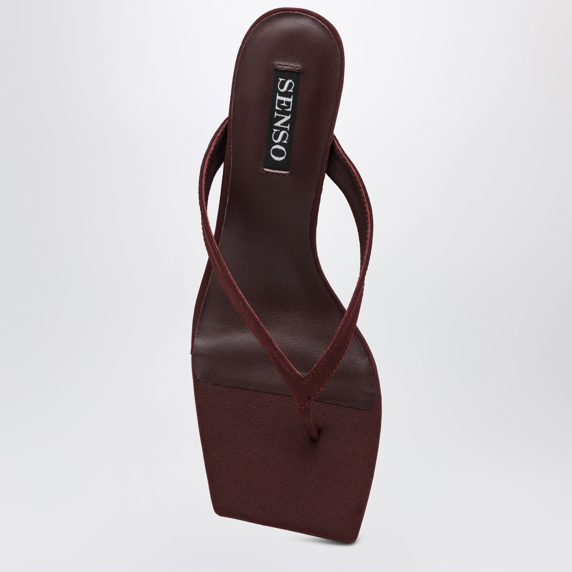 Elvie II Slides in Wine