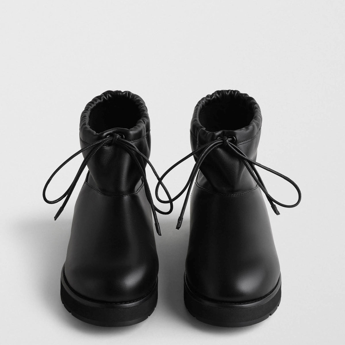 Bumper Lace Up