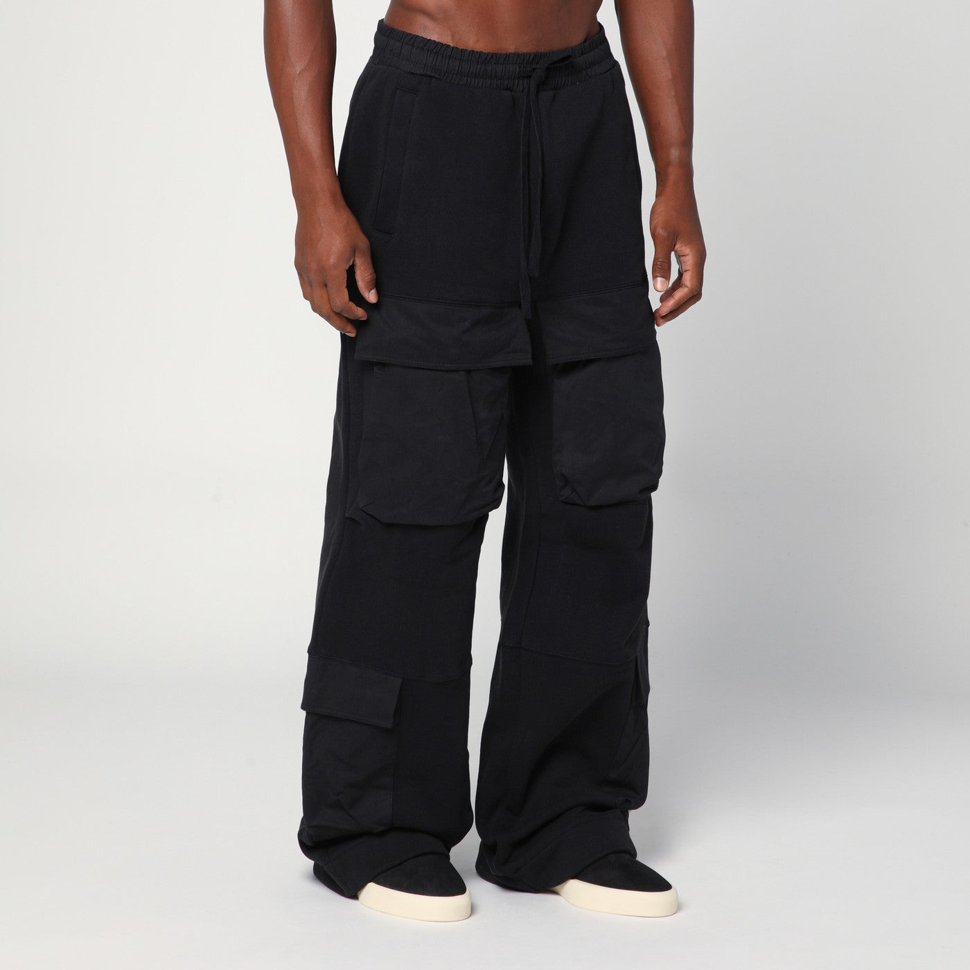 Pantalone cargo nero in cotone