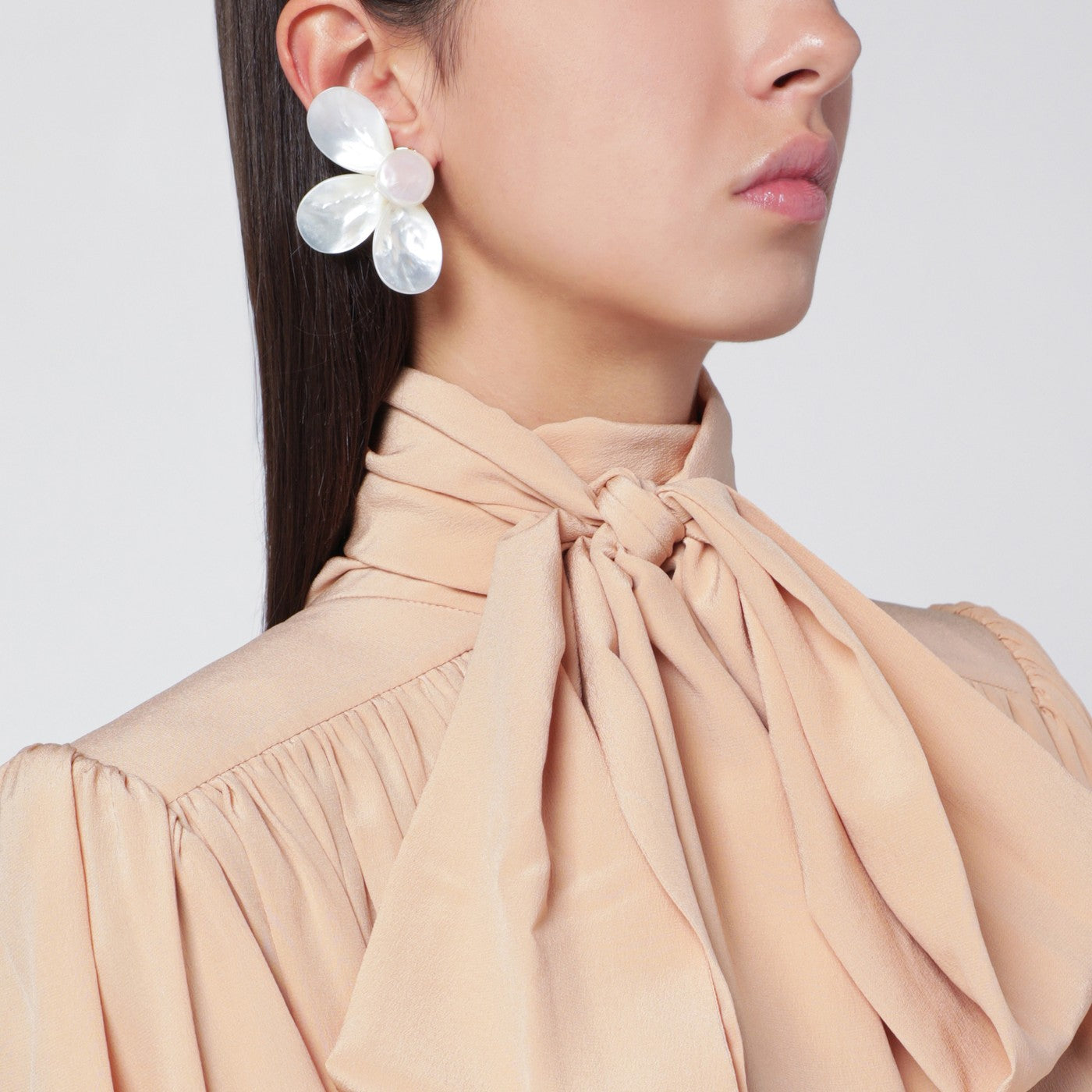 Fada white earrings