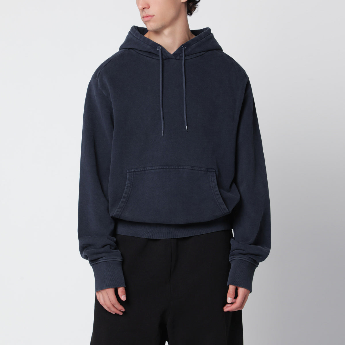 Sweat à capuche Standard Hood bleu marine délavé