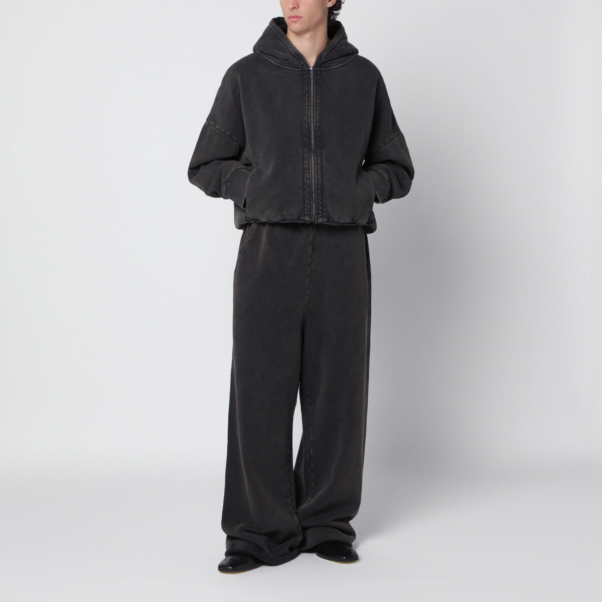 Full Sweatpant Jogginghose in verwaschenem Schwarz