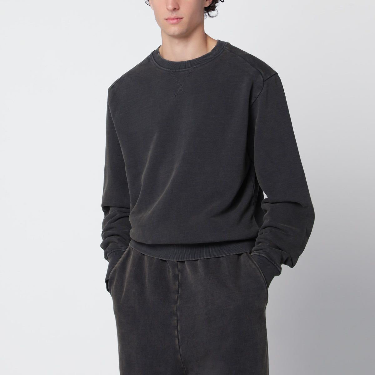 Pod crew-neck sweatshirt in washed black