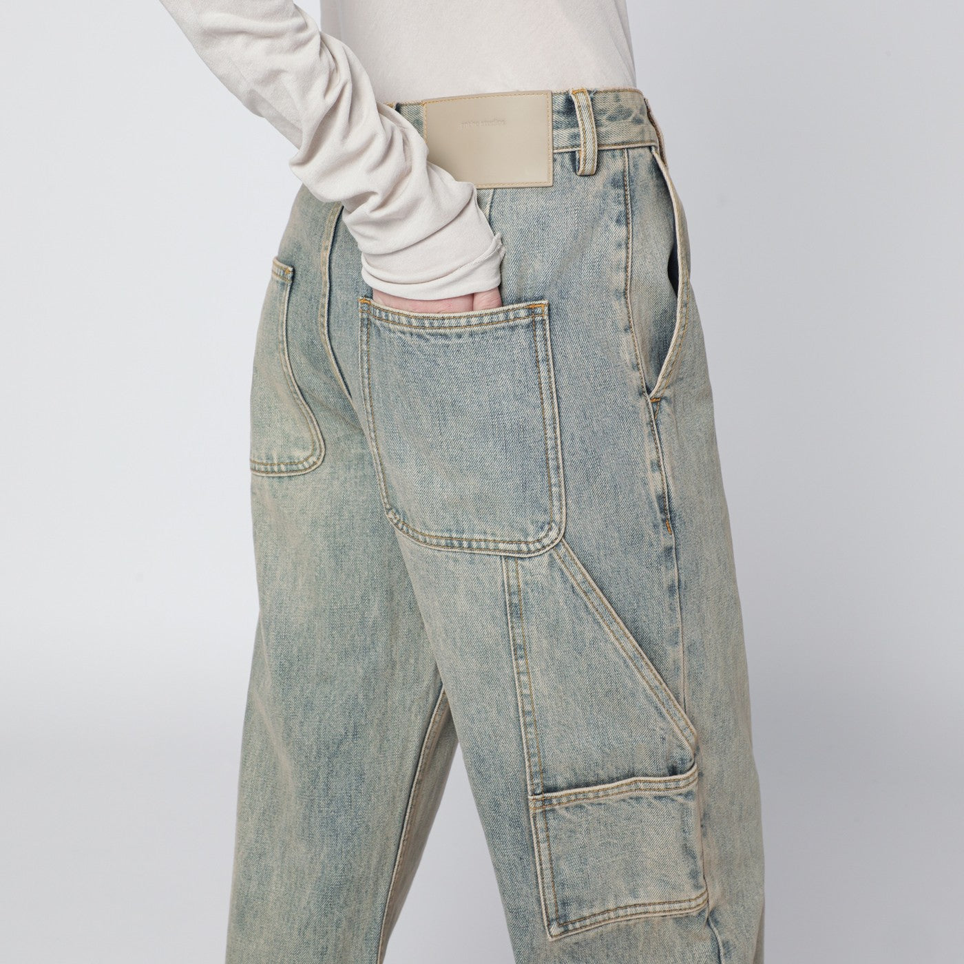 Weit geschnittene Jeans mit Washed-Effekt