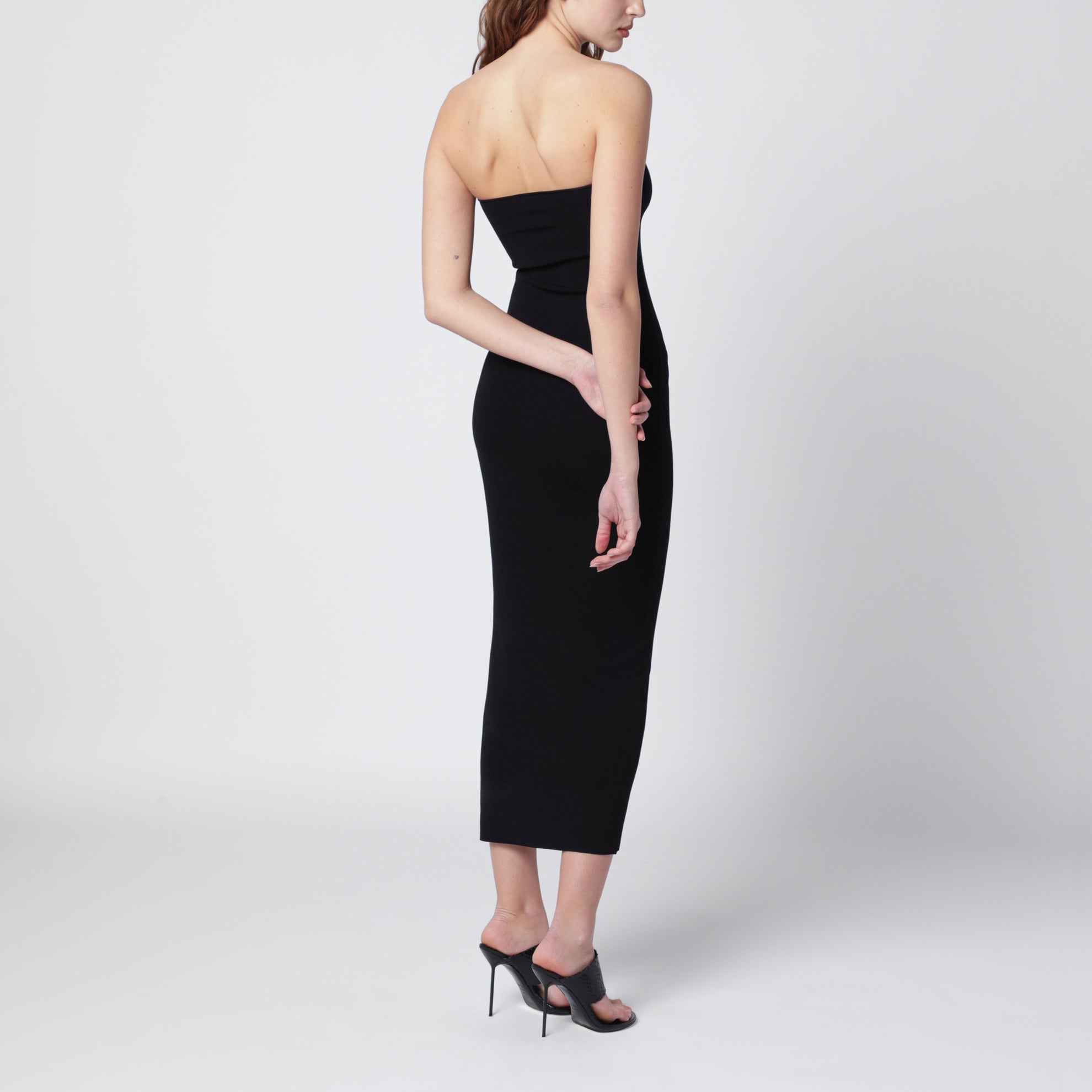 Schwarzes trägerloses Midi-Kleid