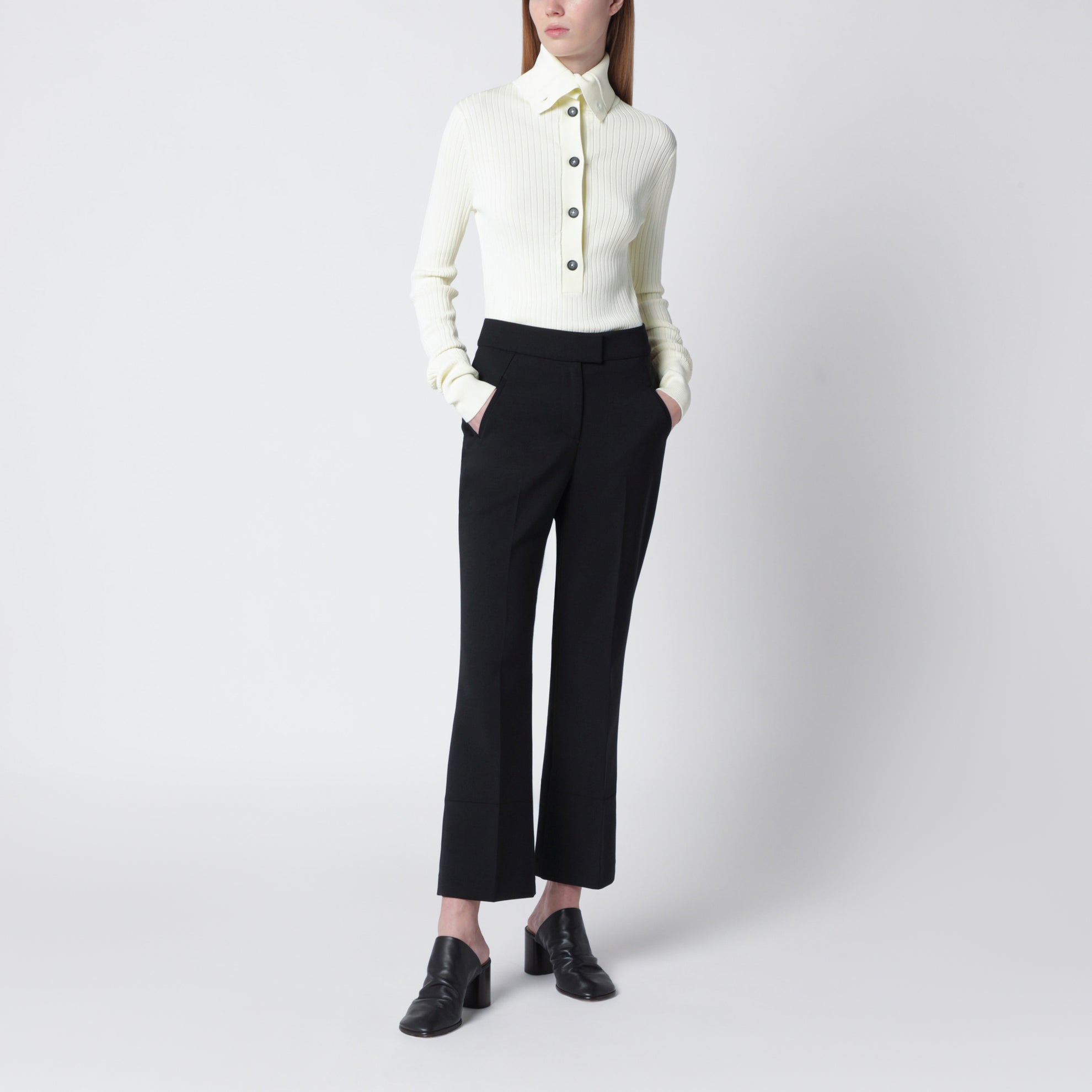 Pantalon cropped évasé en mélange de laine noir