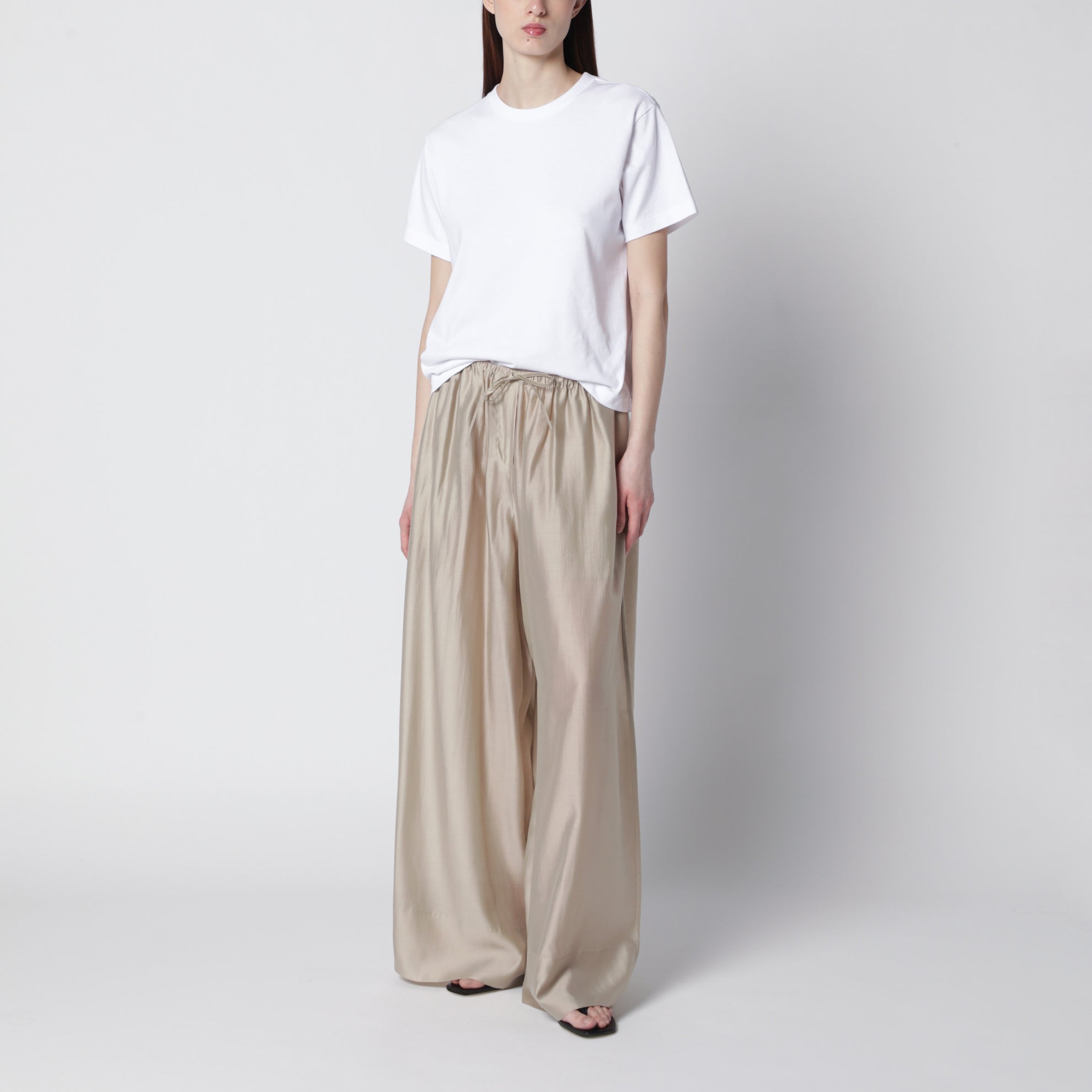 Vento-Hose mit weitem Bein in Champagnerfarbe