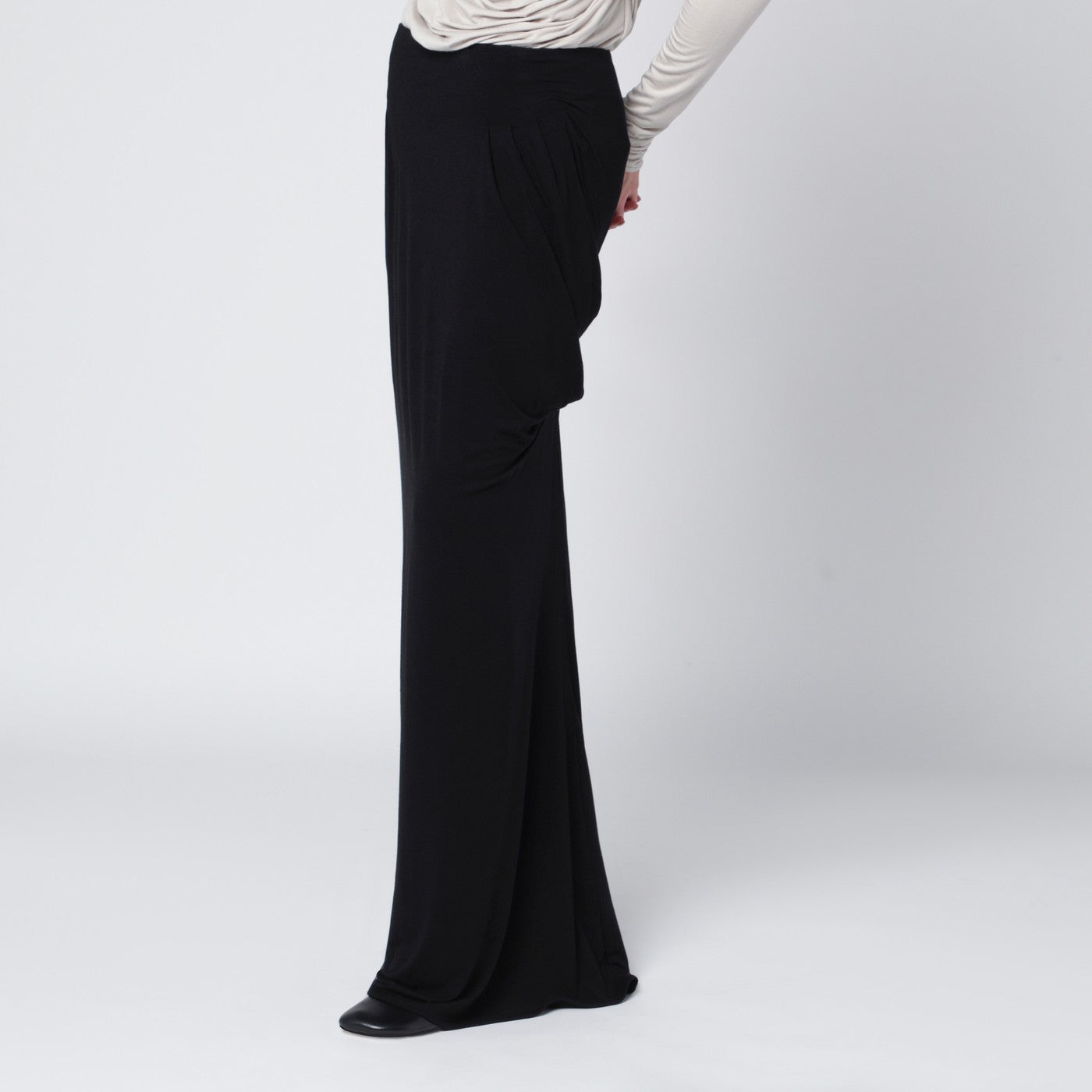 Jupe longue noire drapée