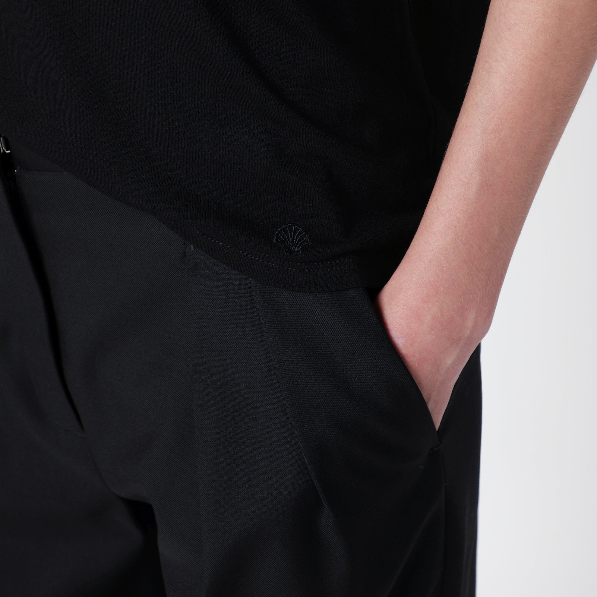 Ezra T-shirt in black wool blend