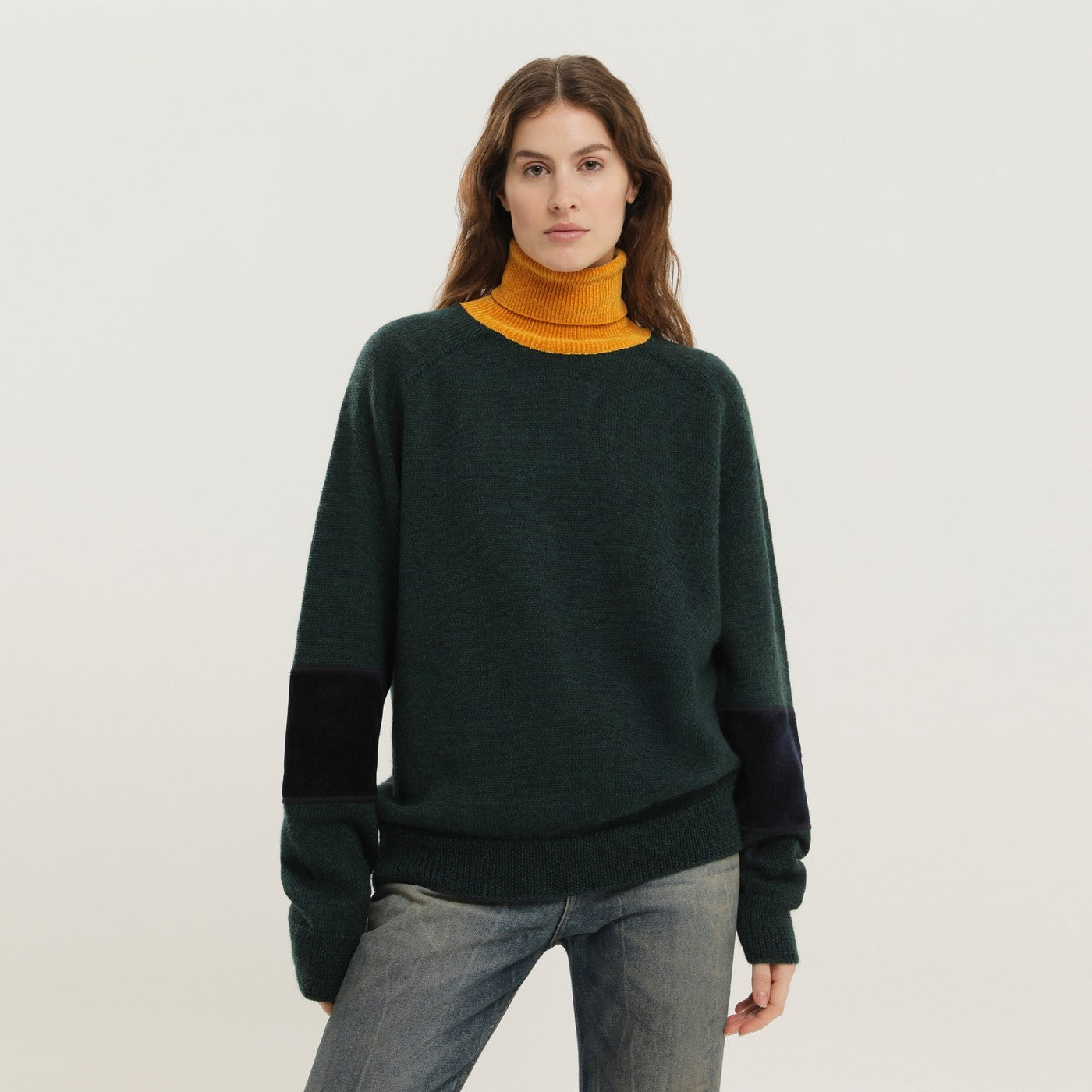 Pull à col roulé vert et jaune